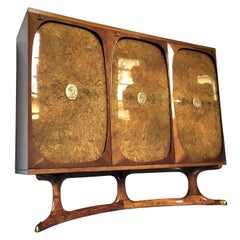 Credenza italiana di metà secolo a tre ante in radica di betulla di Dassi, anni '50