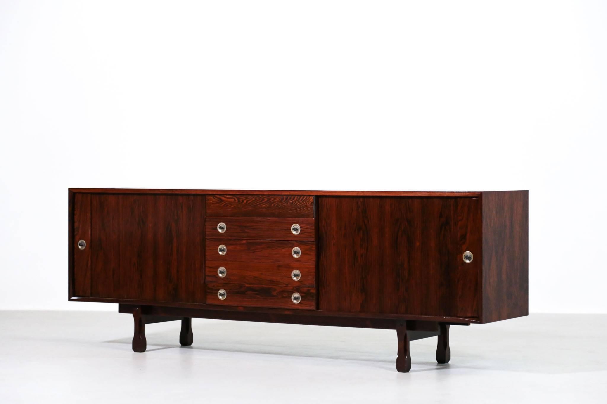 Italian Rosewood Sideboard, 1960s Design in Style of Gianfranco Frattini For Sale 6