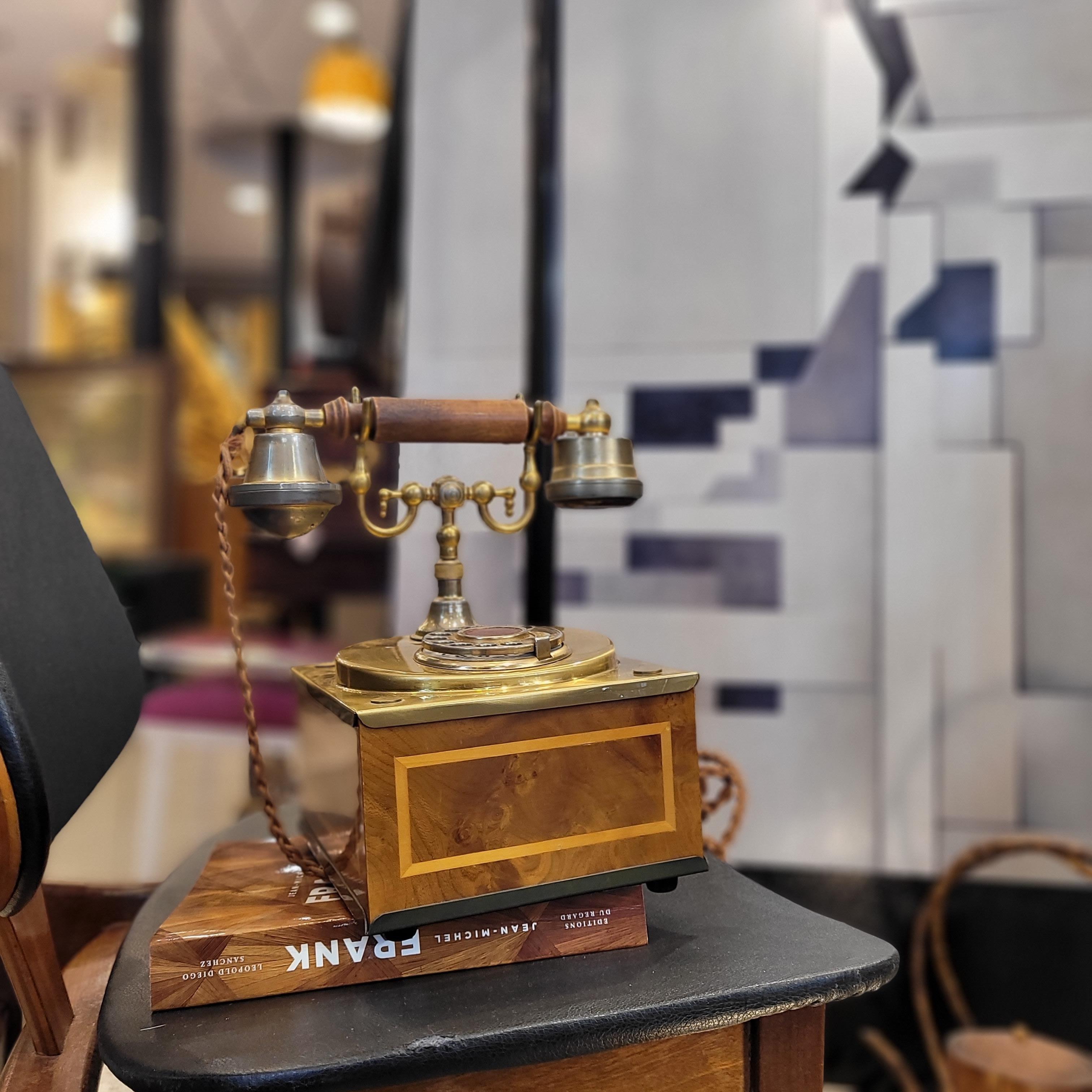 Italienisches drehbares Zifferblatt, Telefon, Vintage mit Retro- und Intarsienarbeit im Angebot 5
