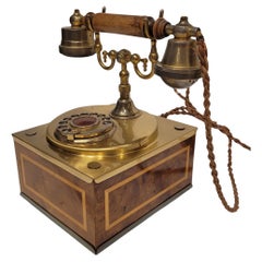 Telefono italiano a selezione rotativa Vintage con intarsio e retrò