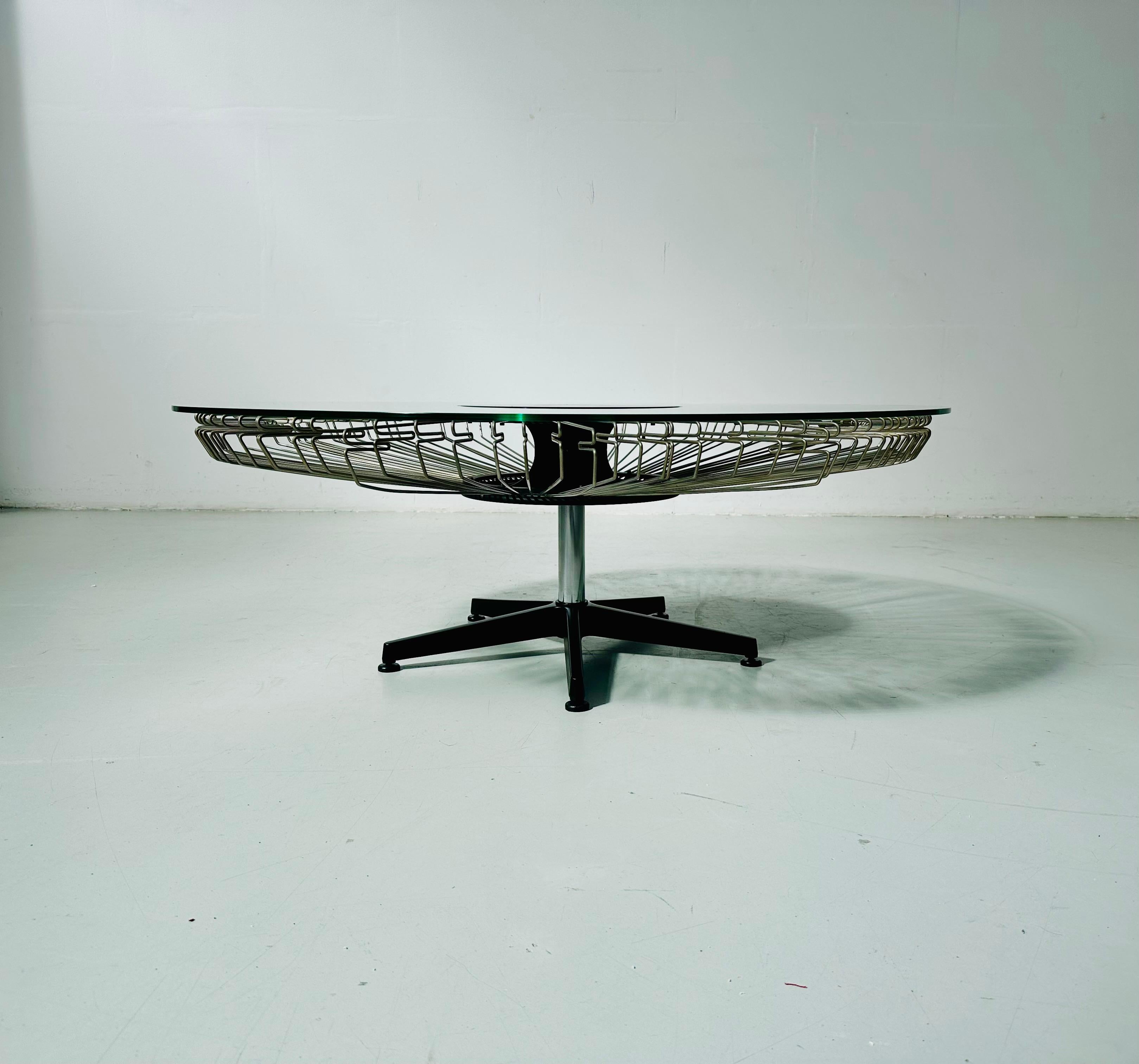 Italian Rotating Glass and Metal Coffee Table designed for Prada, 1990s. For Sale 6