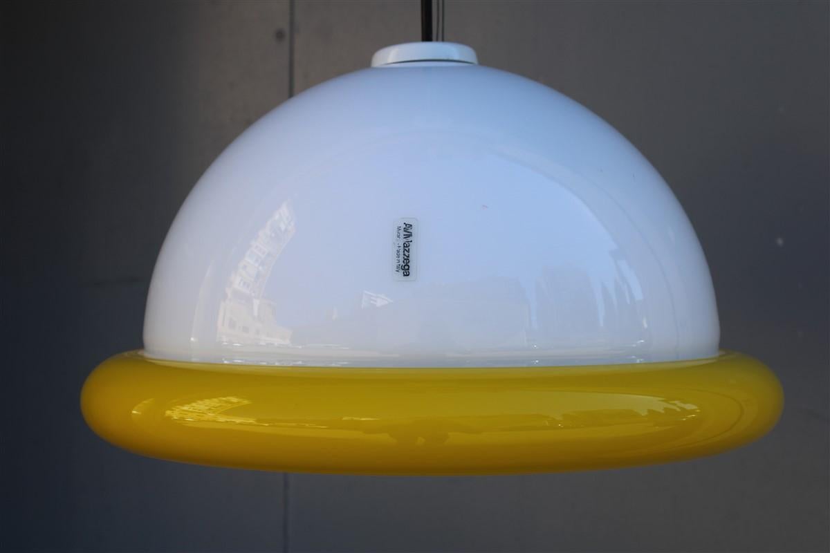 Fin du 20e siècle AV Mazzega table ronde italienne blanc et jaune design italien des années 1970 style Sottsass en vente