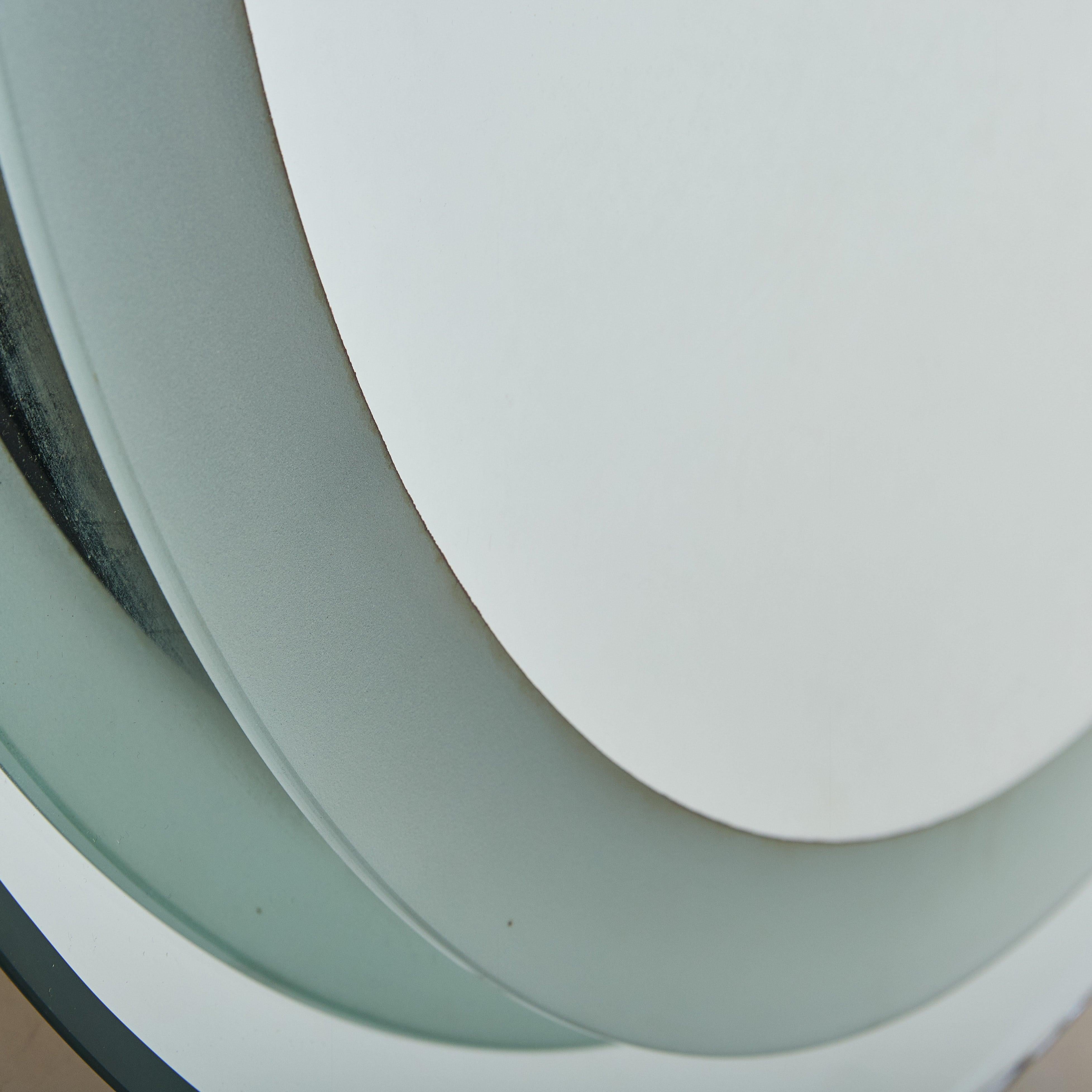 Miroir mural rond rétro-éclairé italien, 1970 en vente 1
