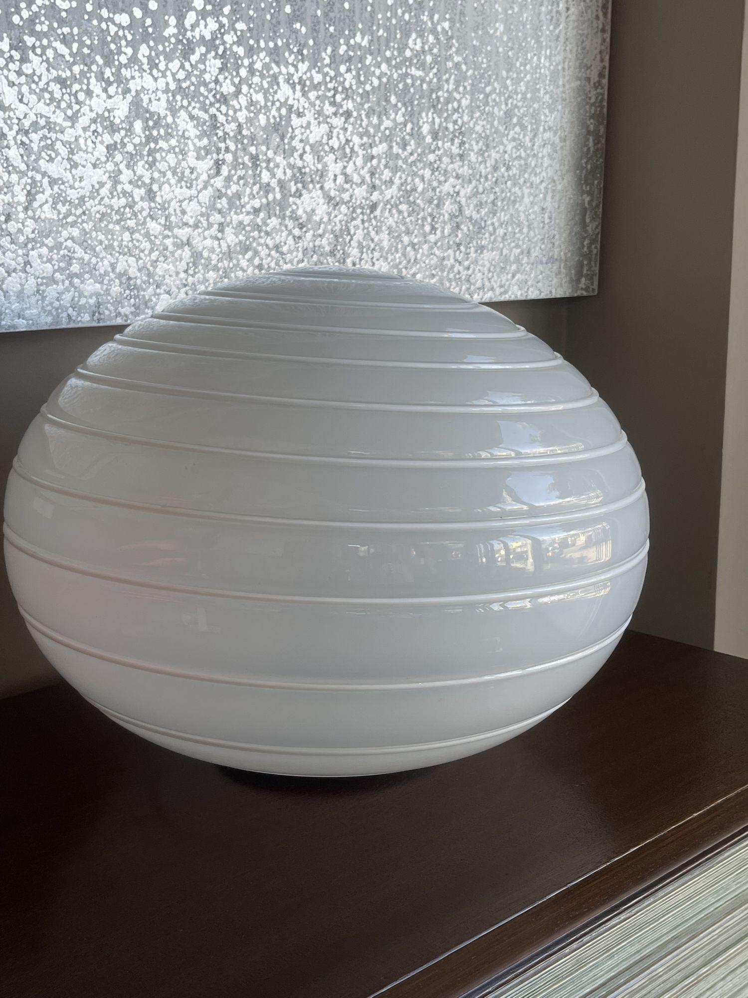Italian Round Ball Swirl Glass Table Lamp For Sale 2