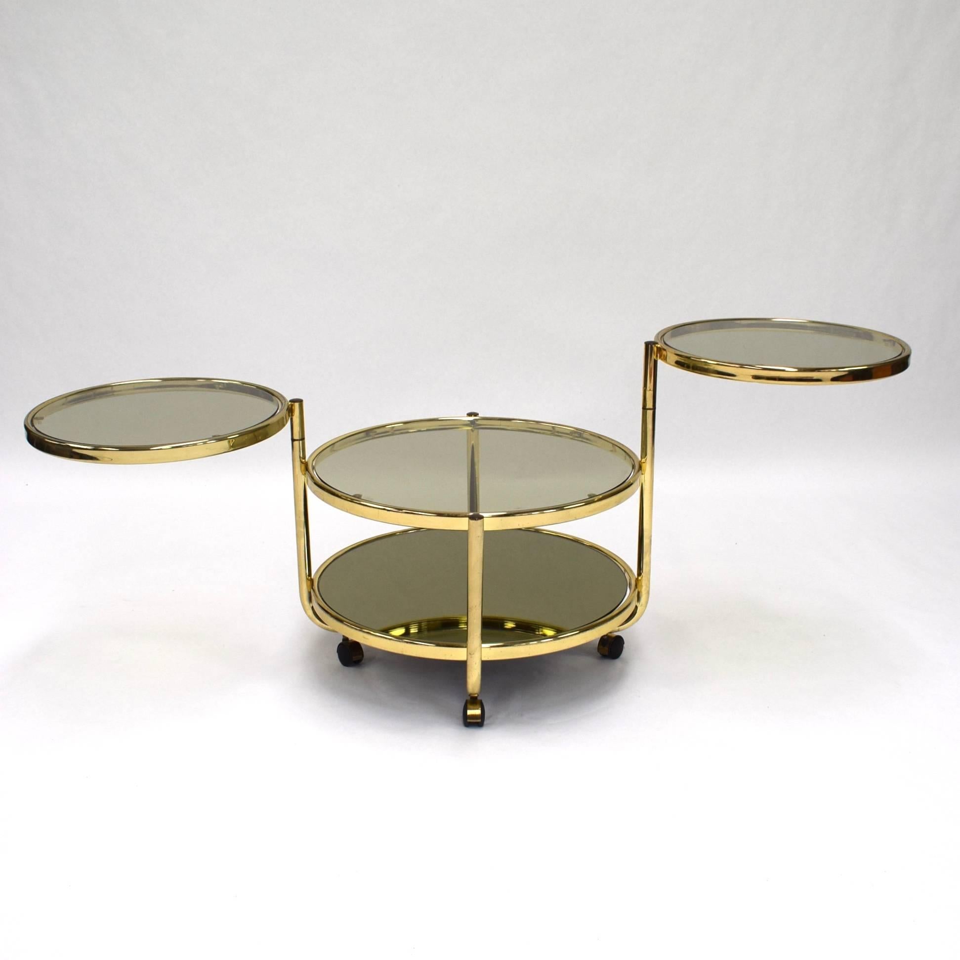 Late 20th Century Italian Round Brass and Glass Cocktail Bar Cart in Hollywood Regency Style
