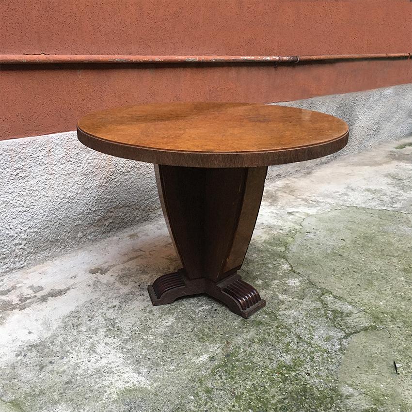 Italian round briar table, designed by Pierluigi Colli, 1940s. Italian round briar table, designed by Pierluigi Colli, 1940s. Round briar table with central structure and rough wooden top. Designed by Pierluigi Colli in the 1940s. Perfect conditions.