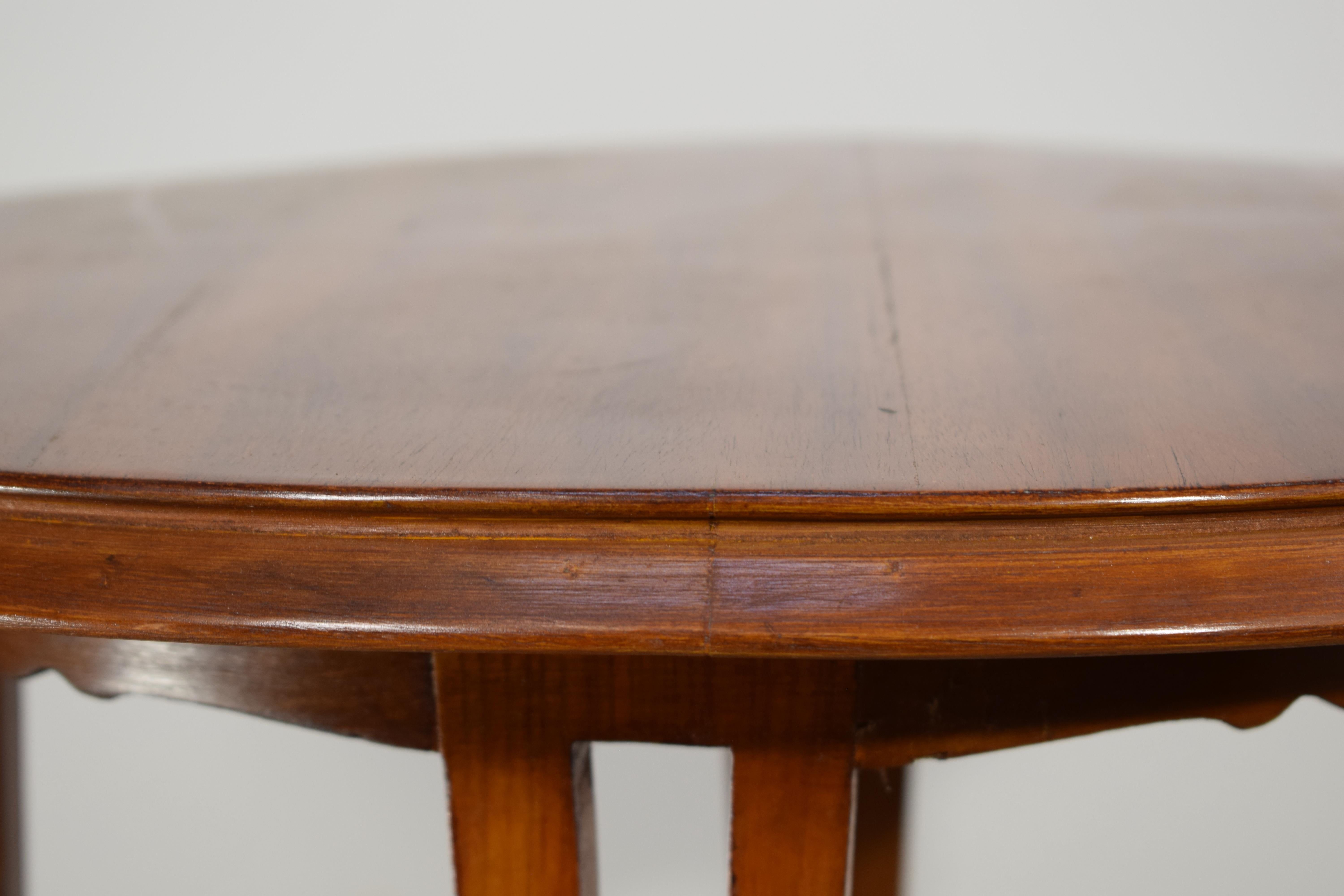 Mid-20th Century Italian Round Coffee Table, 1940s For Sale