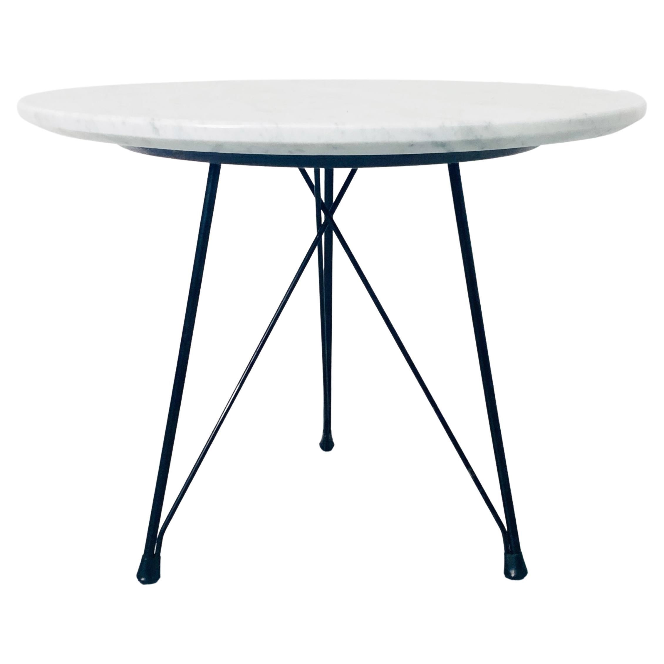 Italian Round Coffee Table in Marble and Black Enamelled Metal, 1960s For Sale