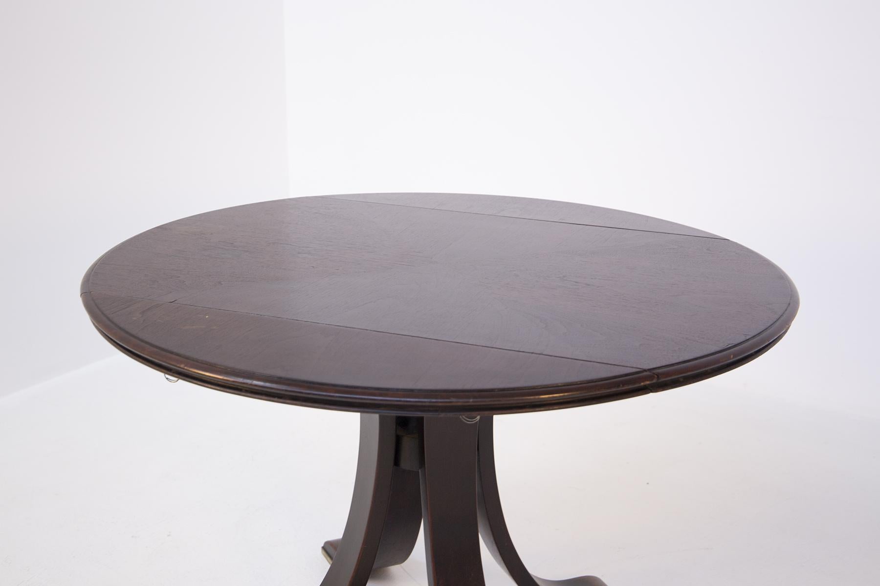 Mid-Century Modern Italian Round Dining Table Attributed to Osvaldo Borsani For Sale
