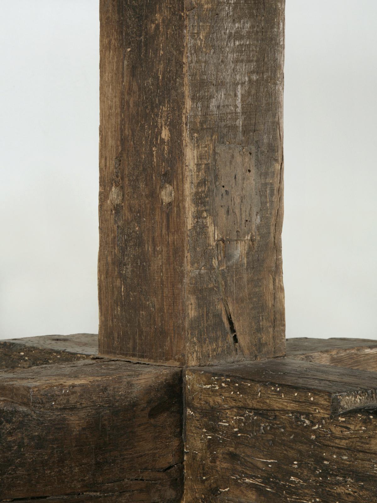 Table de salle à manger ronde italienne, fabriquée à la main par Old Plank dans toutes les dimensions ou finitions en vente 3