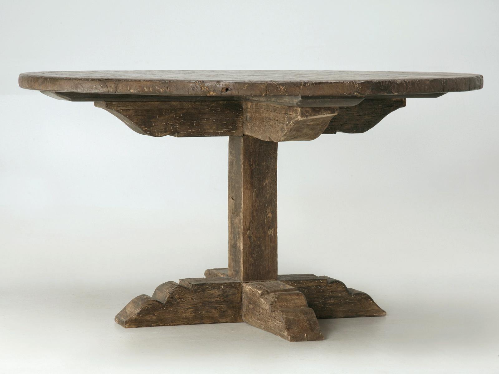 Italian Round Dining Table, Handcrafted by Old Plank in Any Dimension or Finish In New Condition For Sale In Chicago, IL