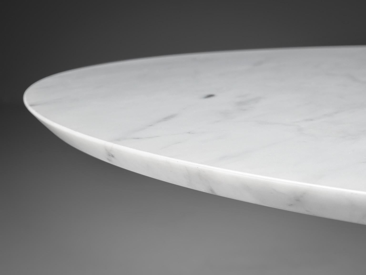 Mesa de comedor redonda italiana de mármol de Carrara Moderno de mediados de siglo en venta