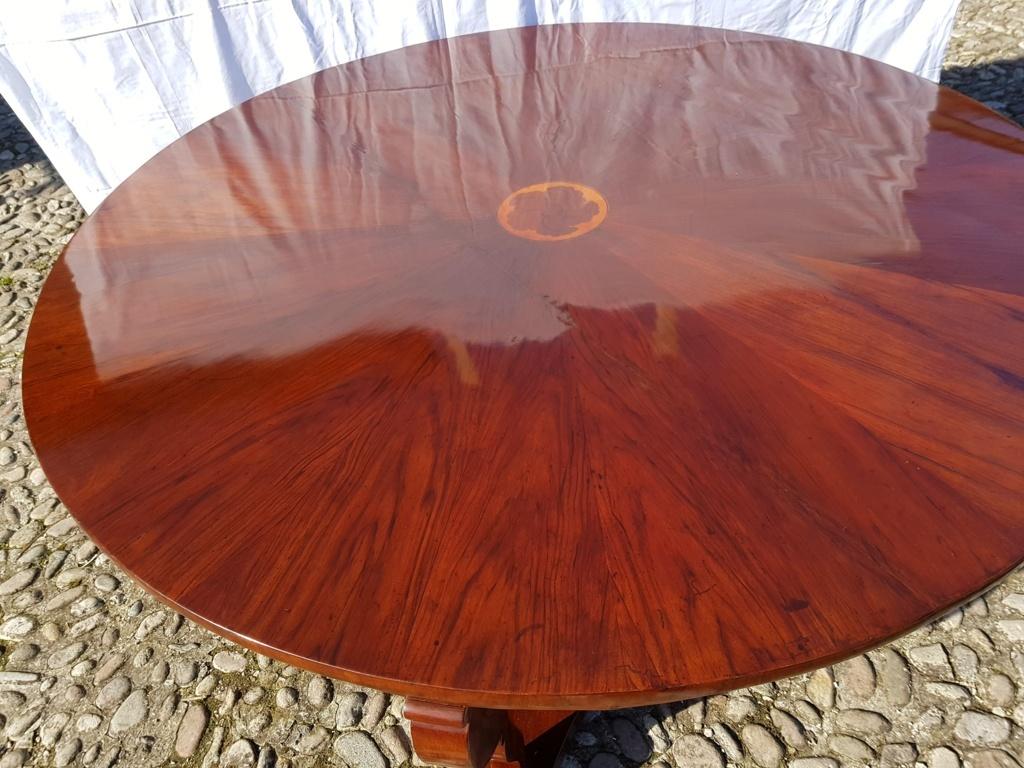 Veneer Italian Round Dining Table, Italy 19th Century Inlaid Wood Charles X Biedermeier For Sale