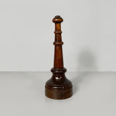 Italian round doorstop in turned wood, 1930s