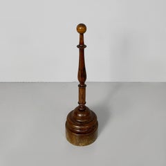 Italian round doorstop in turned wood, 1930s
