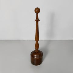 Italienischer runder Türstopper aus gedrechseltem Holz, 1930er Jahre