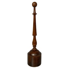 Italienischer runder Türstopper aus gedrechseltem Holz, 1930er Jahre