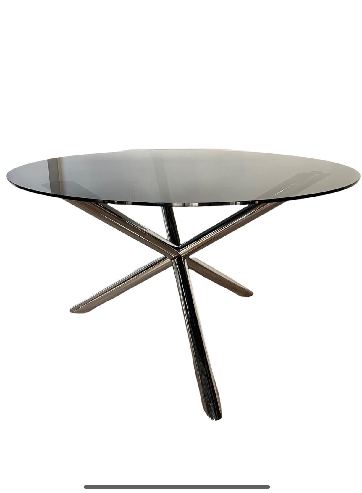Italian Round Glass and Chromed Steel Dining Table, 1970s In Good Condition For Sale In Bastrop, TX