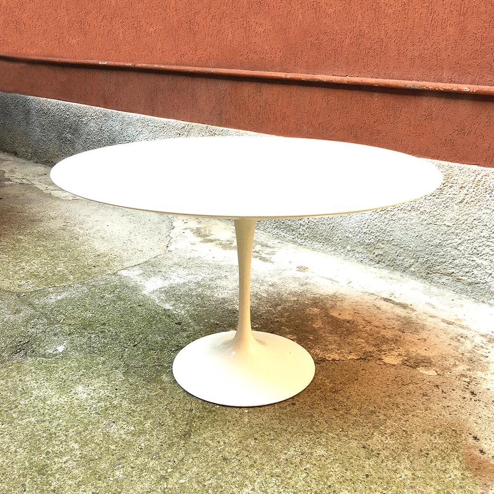 Mid-Century Modern Italian Round Laminate Tulip Table by Saarinen for Knoll, 1956