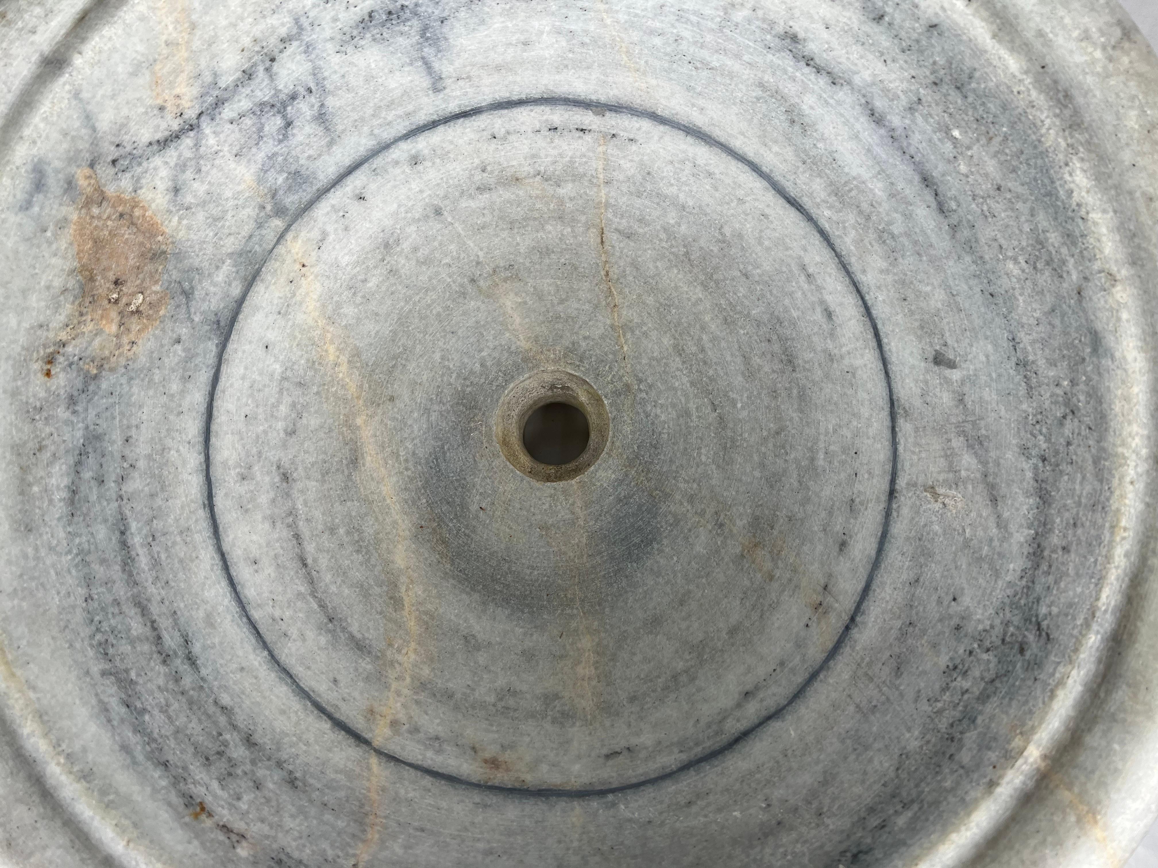Italian Round Limestone Sink-Early 20th Century For Sale 3