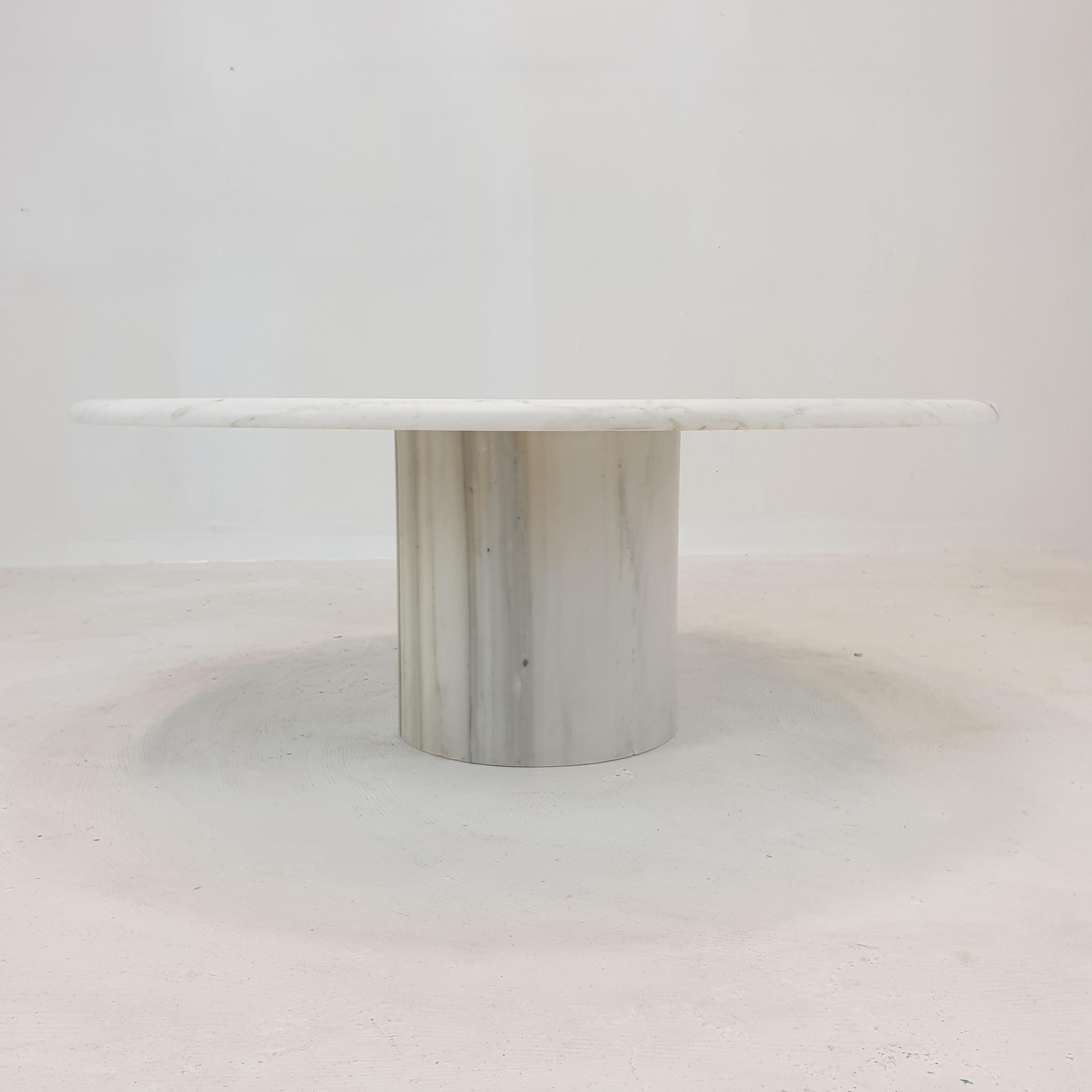 Italian Round Marble Coffee Table, 1980's 2