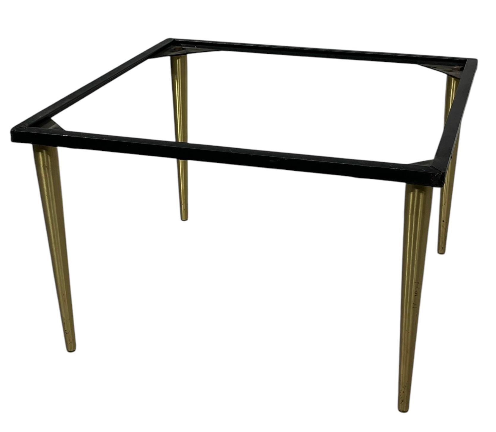 Italienischer runder Couchtisch mit Marmorplatte im Angebot 4