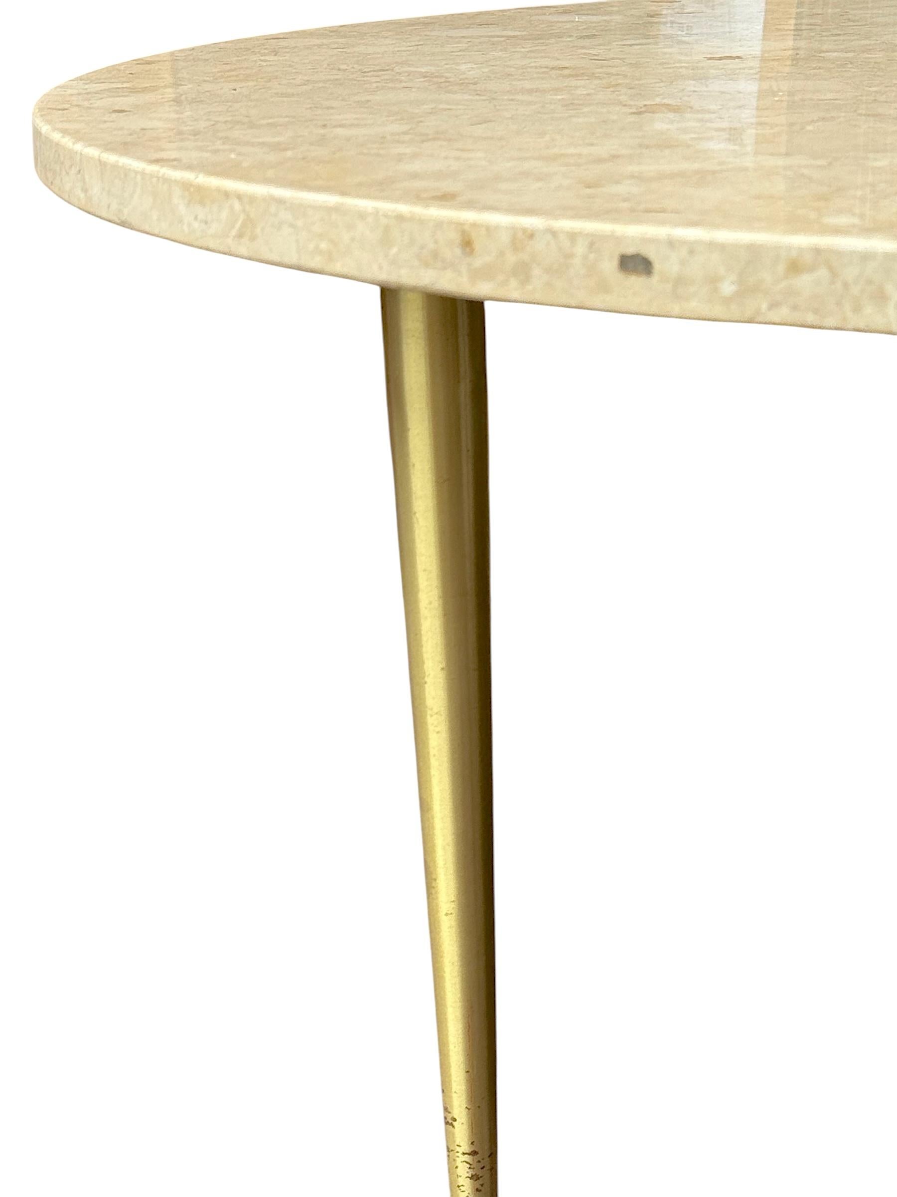 Table basse ronde italienne à plateau en marbre en vente 10