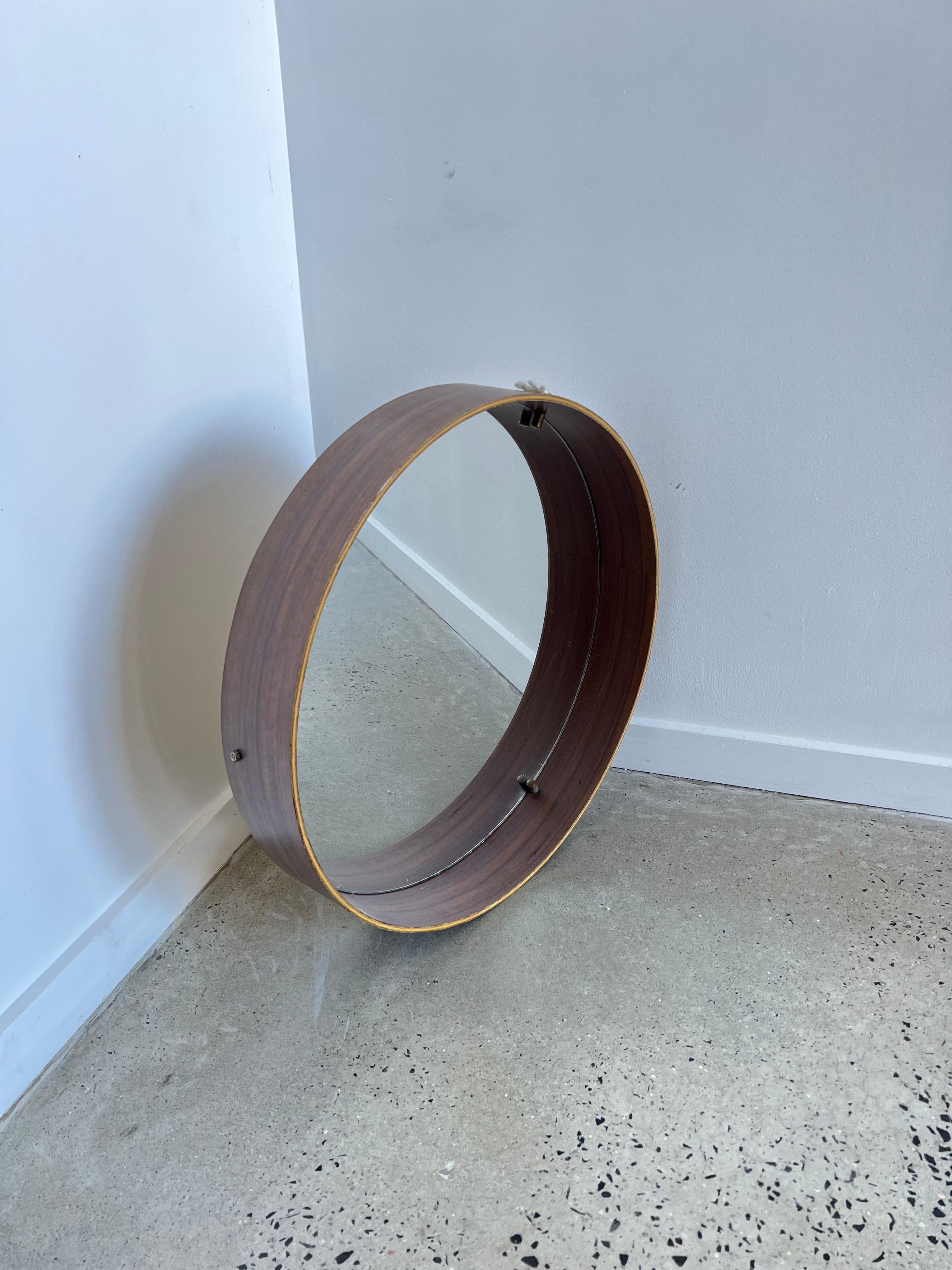 Italian Round Mirror with Rosewood Frame In Good Condition For Sale In Byron Bay, NSW