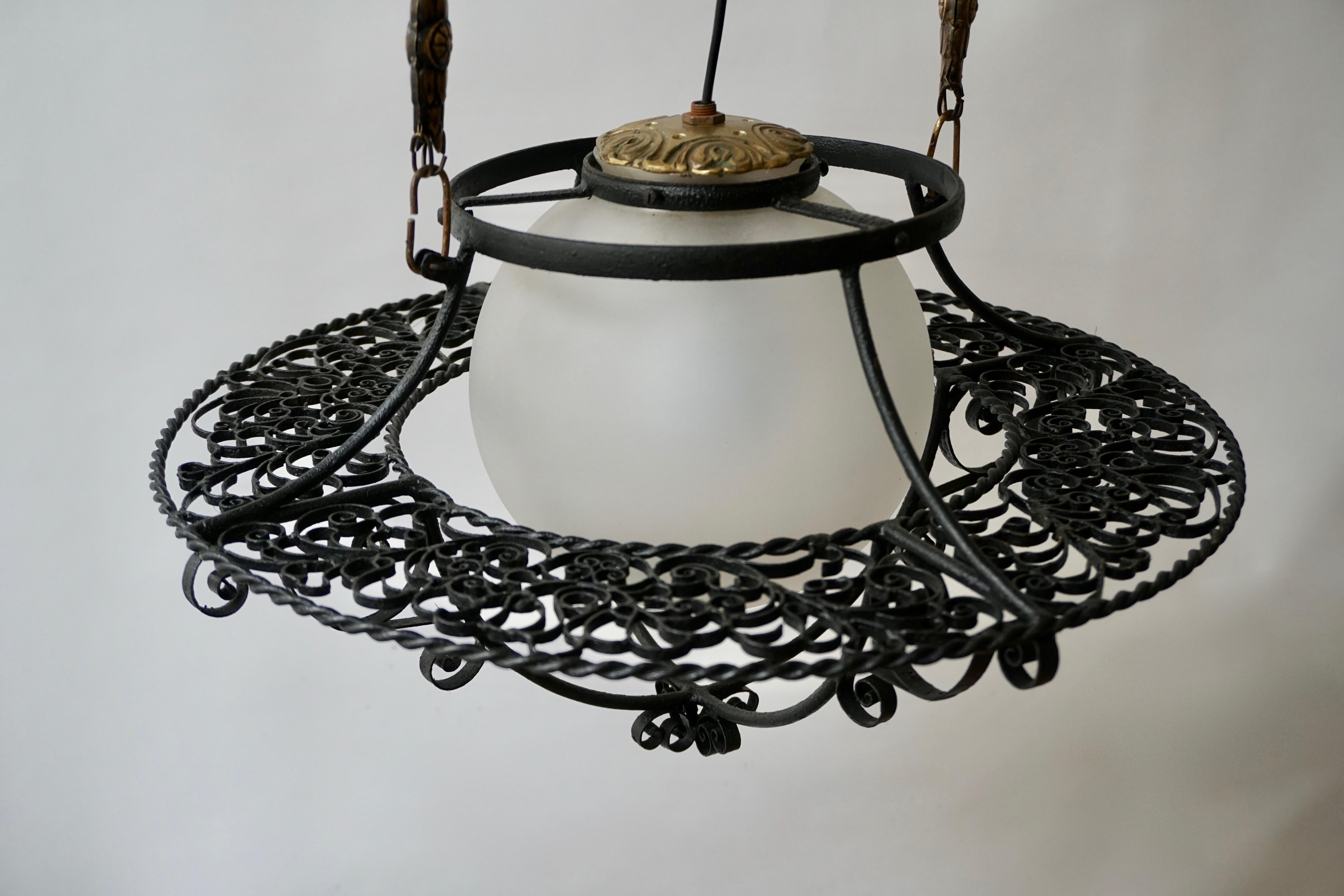 Italian Round Painted Iron Ceiling Light with One Centre Light For Sale 1