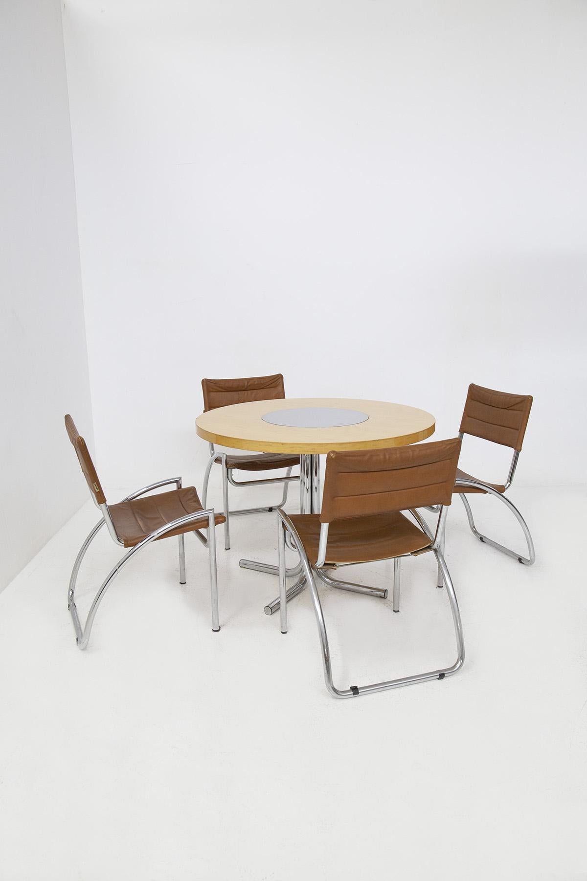 Mid-Century Modern Italian Round Table by Gae Aulenti attr. for Elam in Steel and Wood For Sale