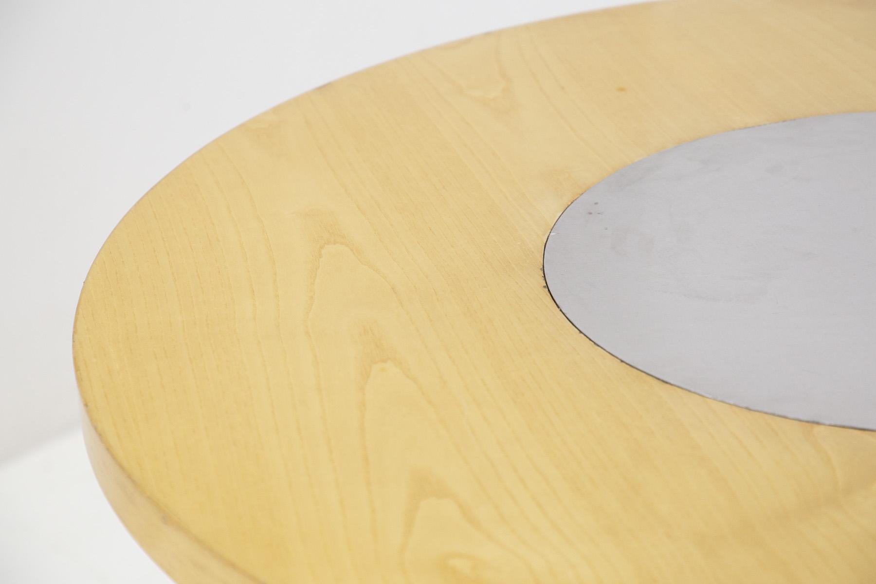 Metal Italian Round Table by Gae Aulenti attr. for Elam in Steel and Wood For Sale