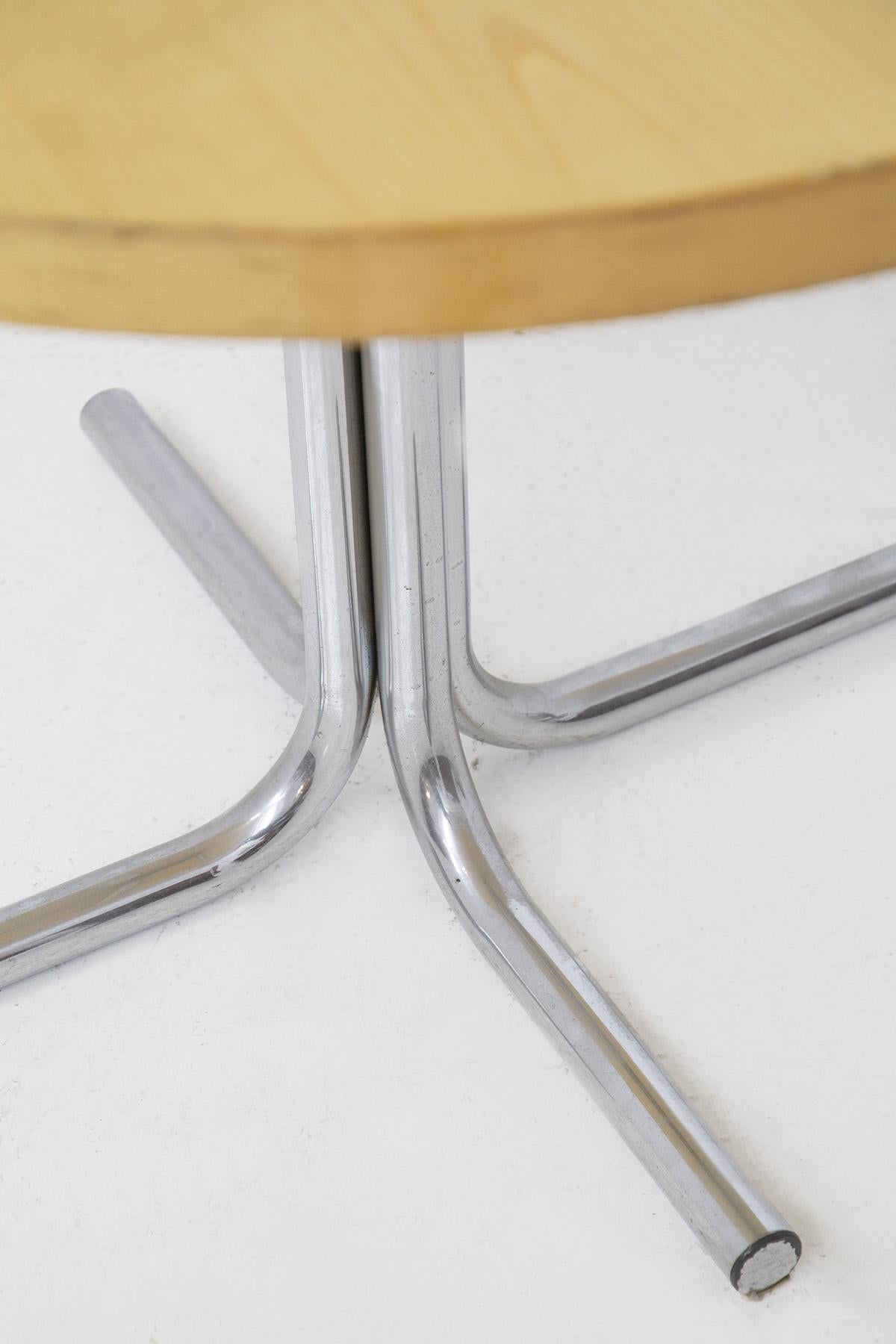 Italian Round Table by Gae Aulenti attr. for Elam in Steel and Wood For Sale 1