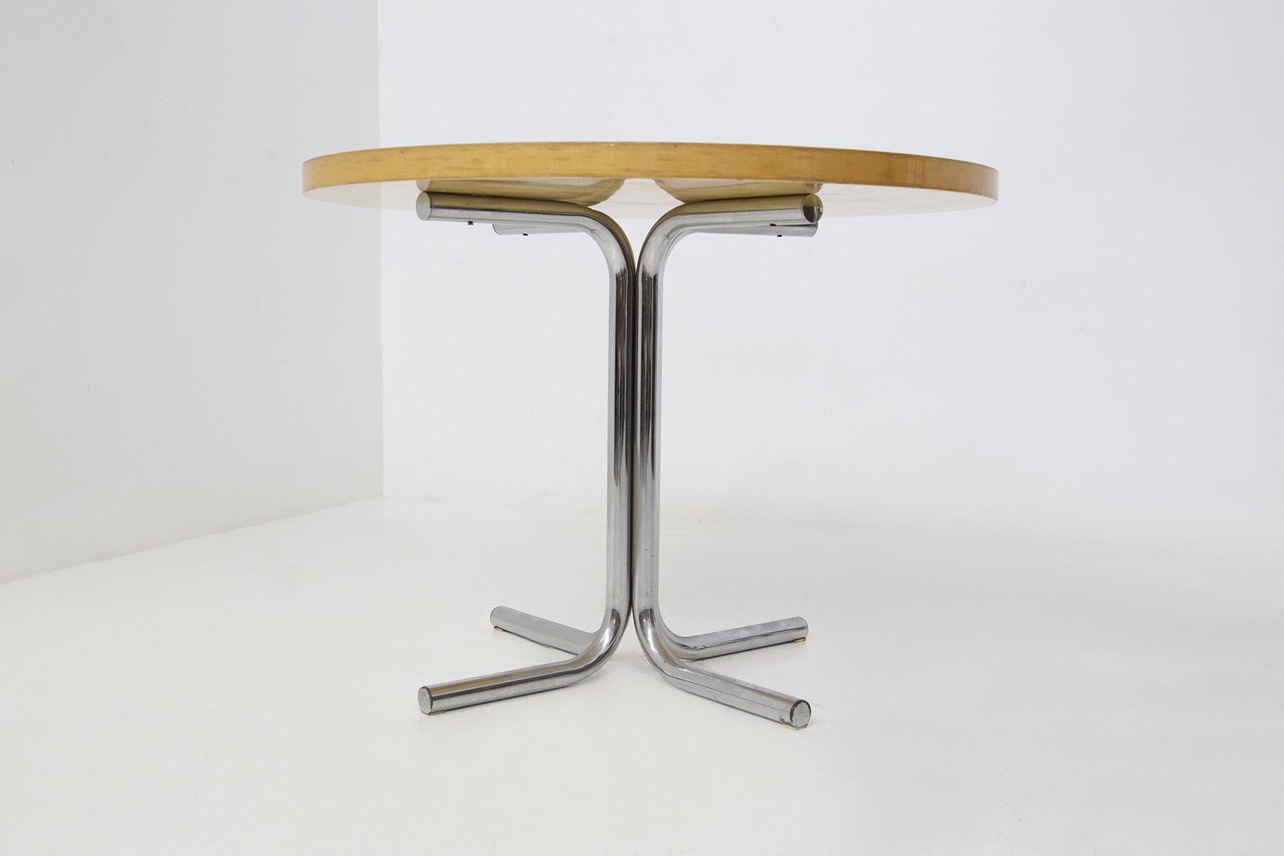 Italian Round Table by Gae Aulenti attr. for Elam in Steel and Wood For Sale 2