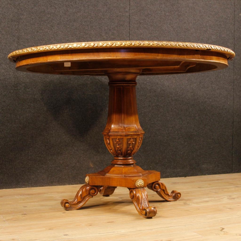 Italian Round Table in Gilt and Inlaid Wood from 20th Century 6