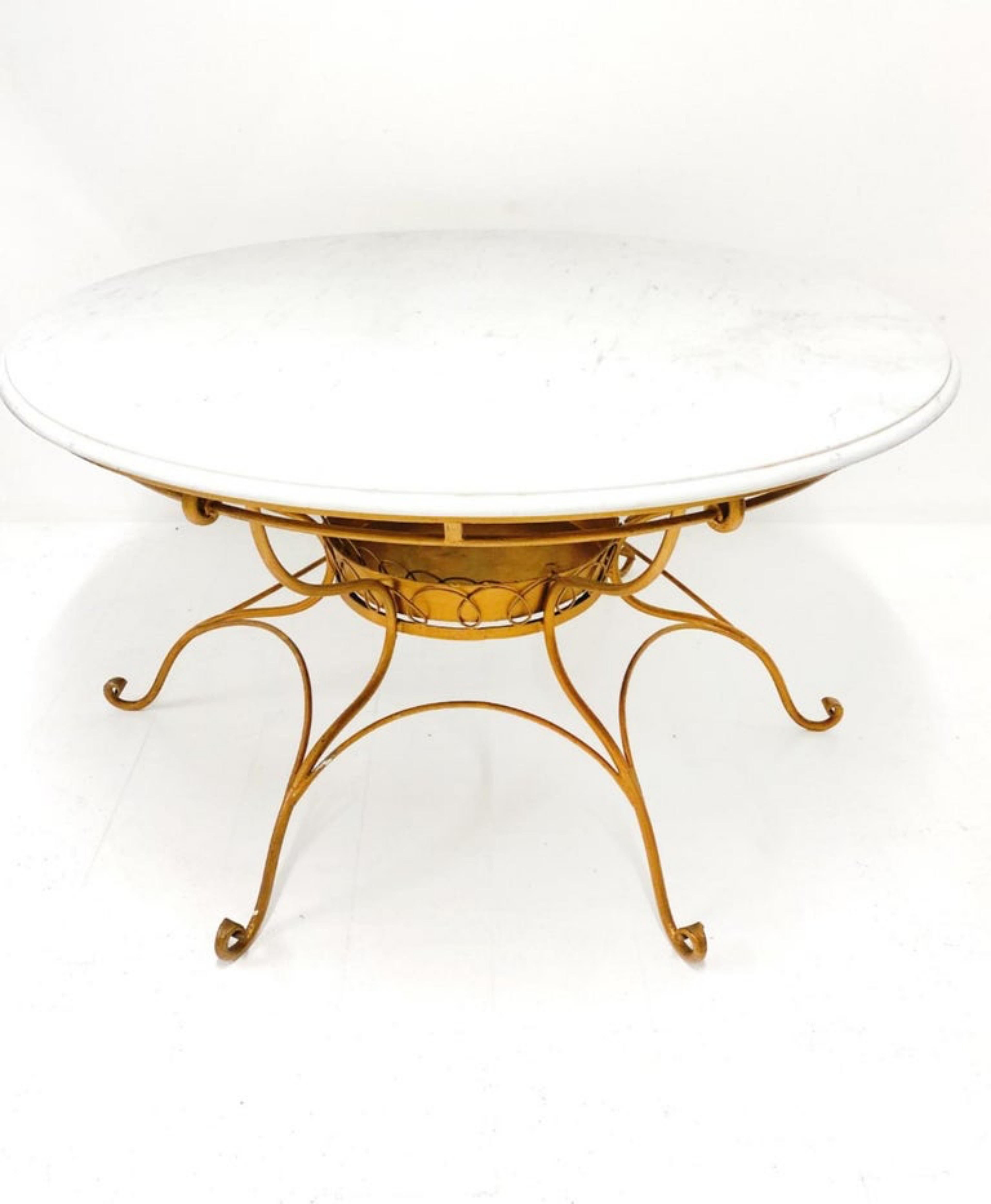 Modern Italian Round Table with White Marble Top, 20th Century For Sale