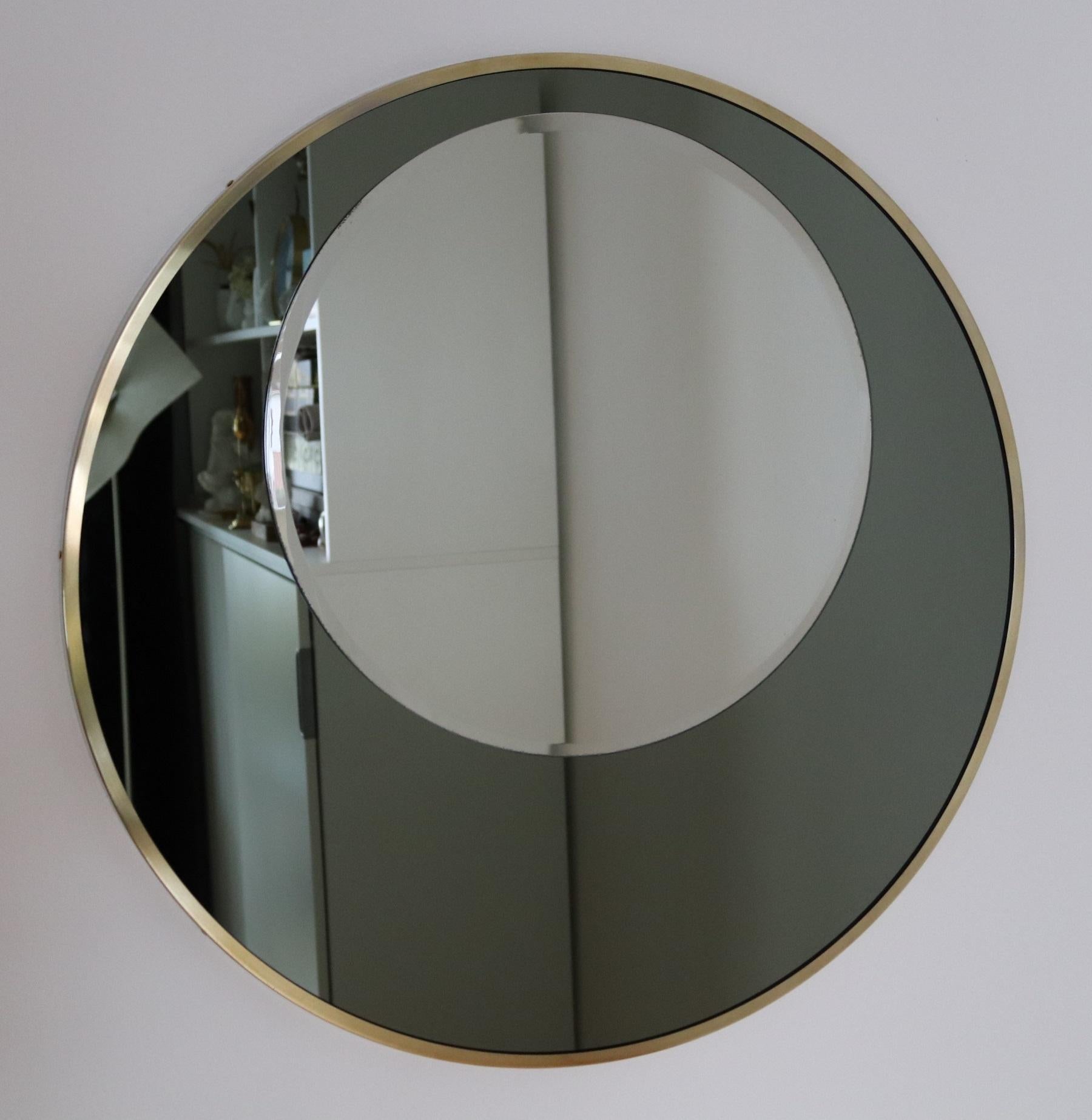 Italian Round Wall Mirror with Double Glass and Brass Frame 1970s For Sale 11