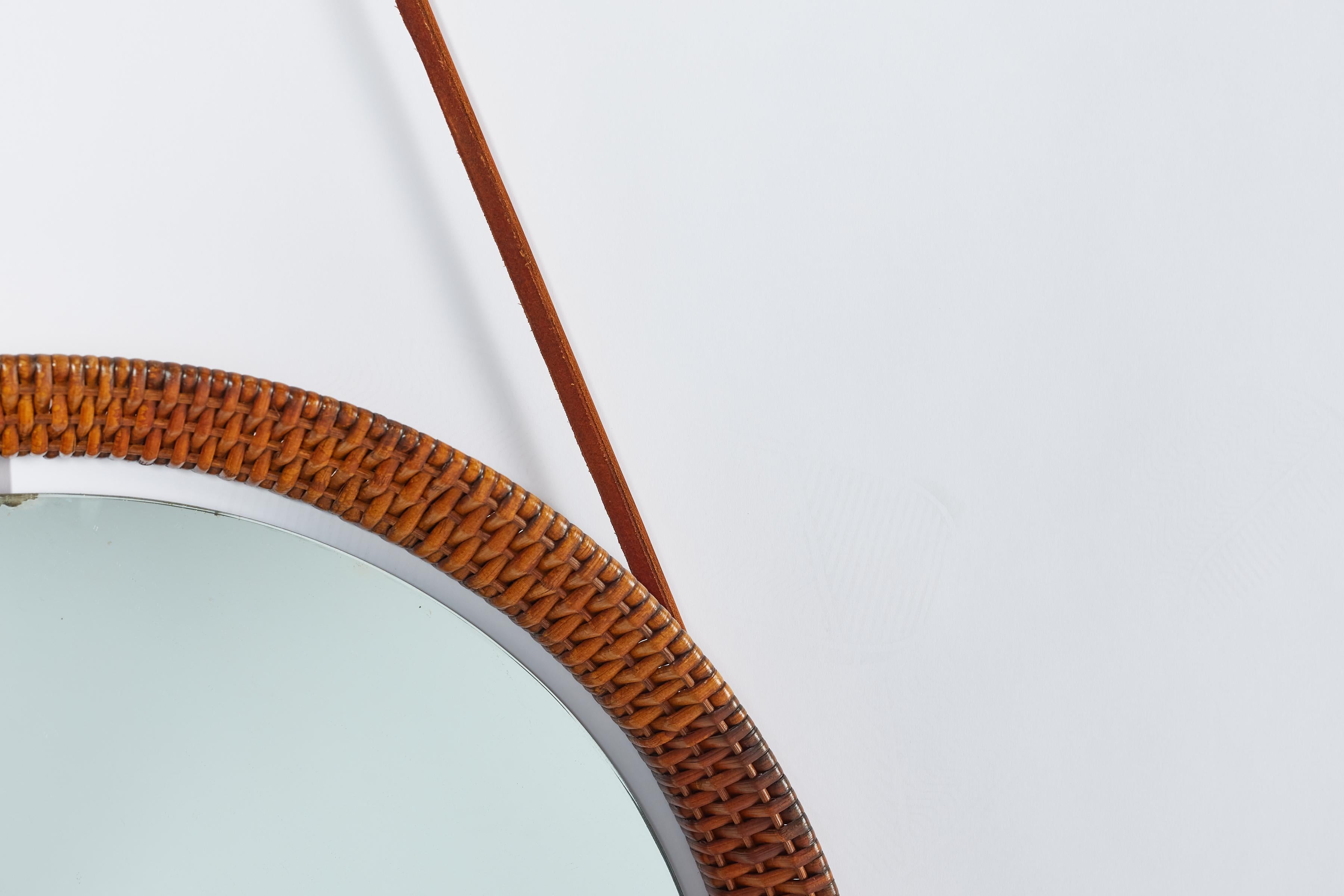 Italian Round Wicker Mirror For Sale 7