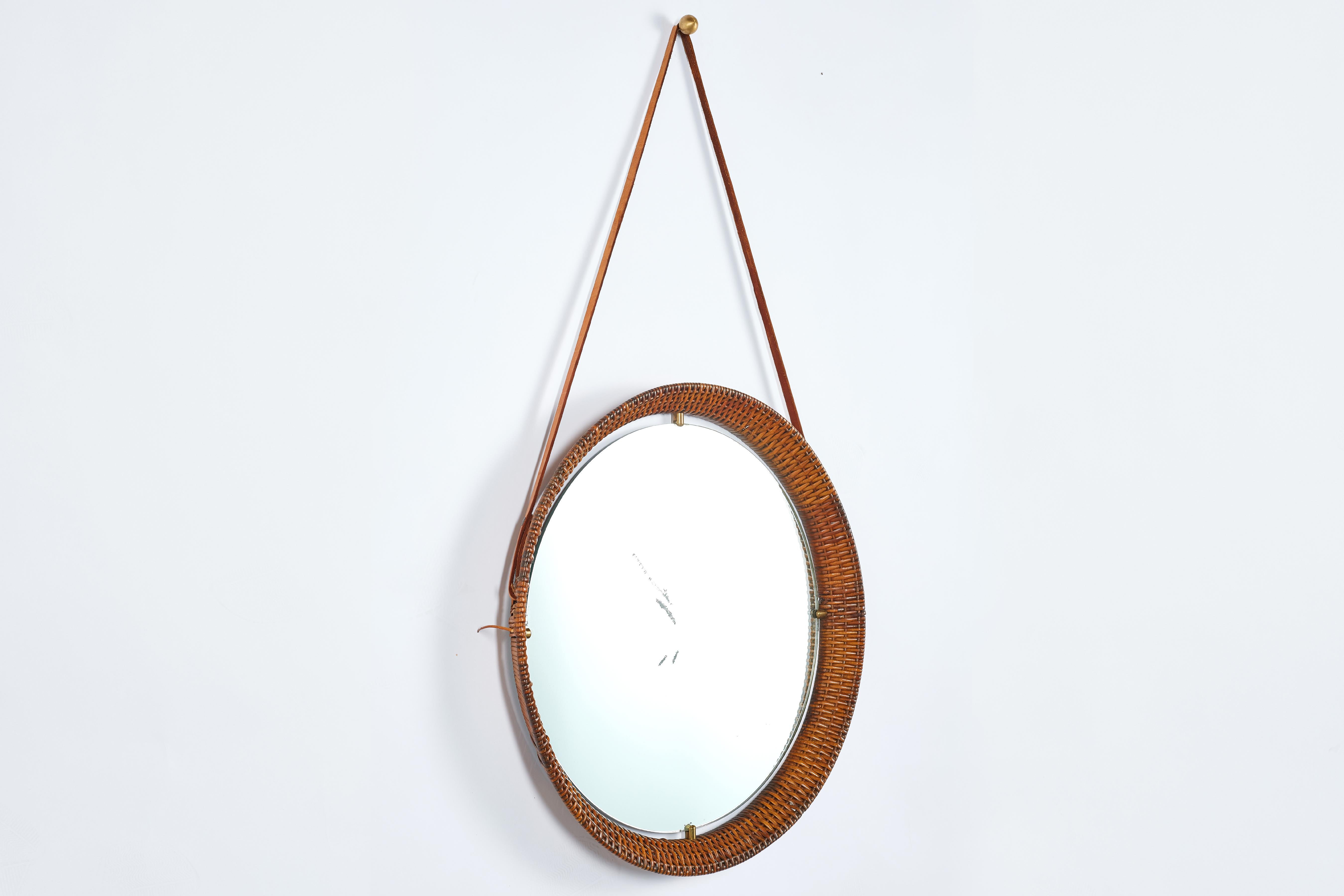 Italian Round Wicker Mirror In Good Condition For Sale In Beverly Hills, CA