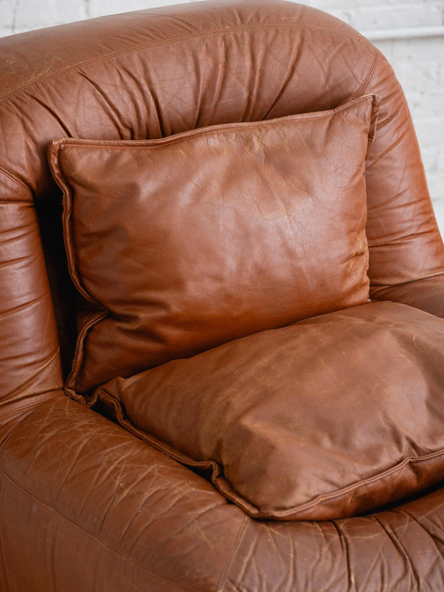 Italian Ruched Leather Chair in the Style of De Pas, D'Urbino, Lomazzi For Sale 4
