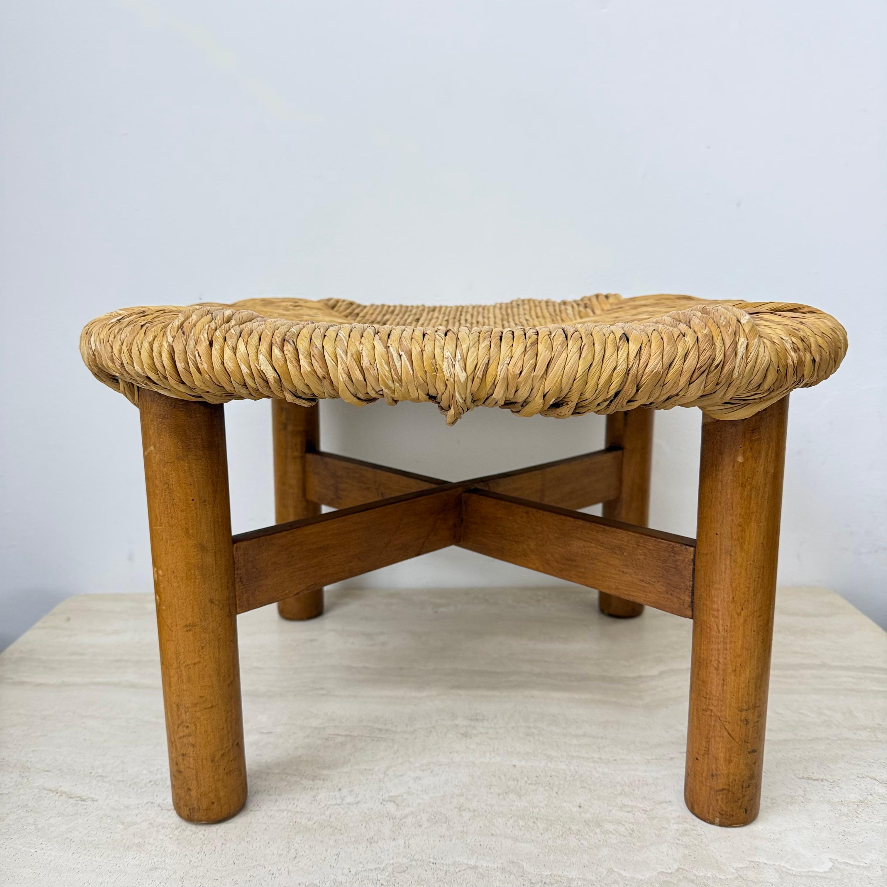 Tabouret italien en jonc de Lorenzo Forges Davanzati, années 1960 Bon état - En vente à Delft, NL