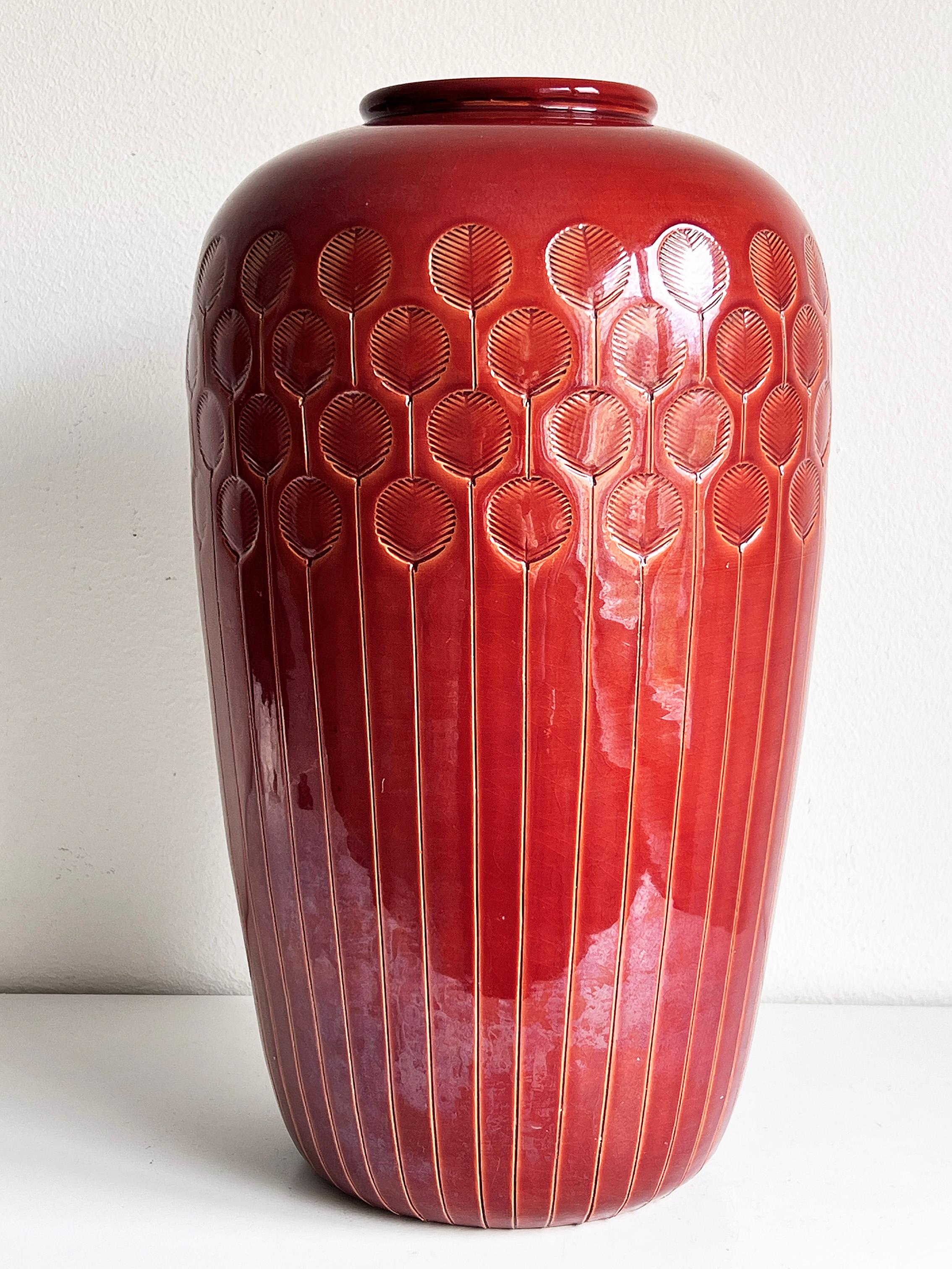 Late 20th Century Italian Rust Red Ceramic Floor Vase by Flavia/Bitossi, 1970s For Sale