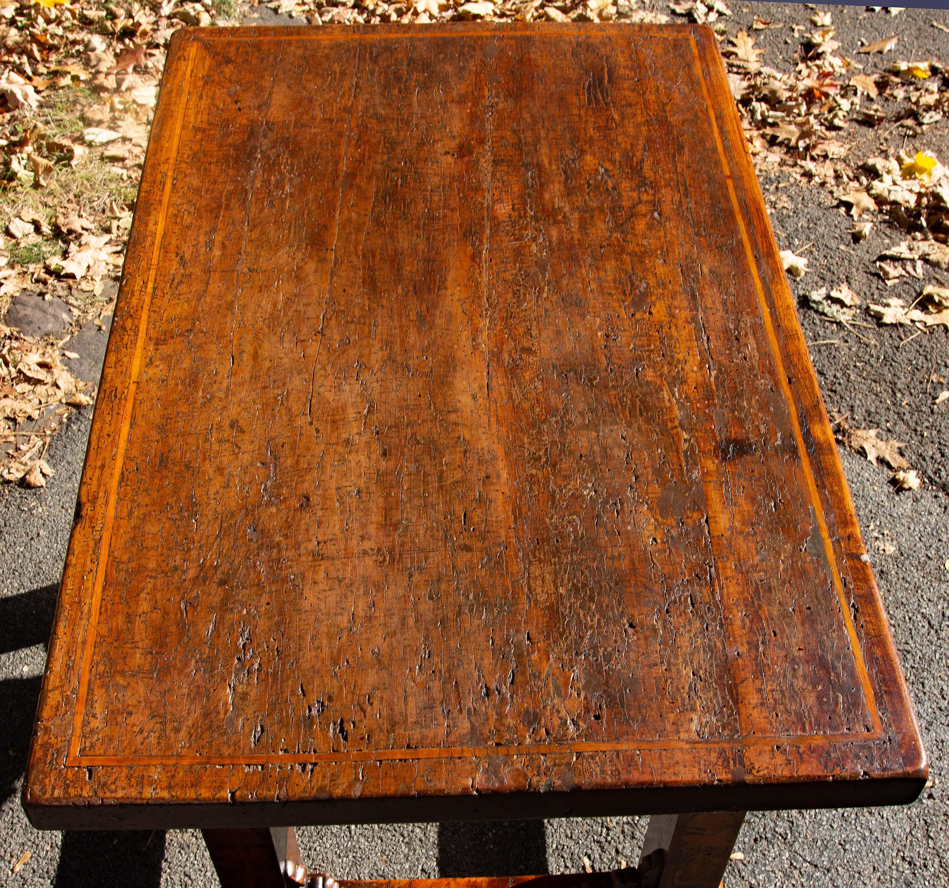 Italian Rustic Baroque Tuscan Table with Marquetry 17th Century  For Sale 5