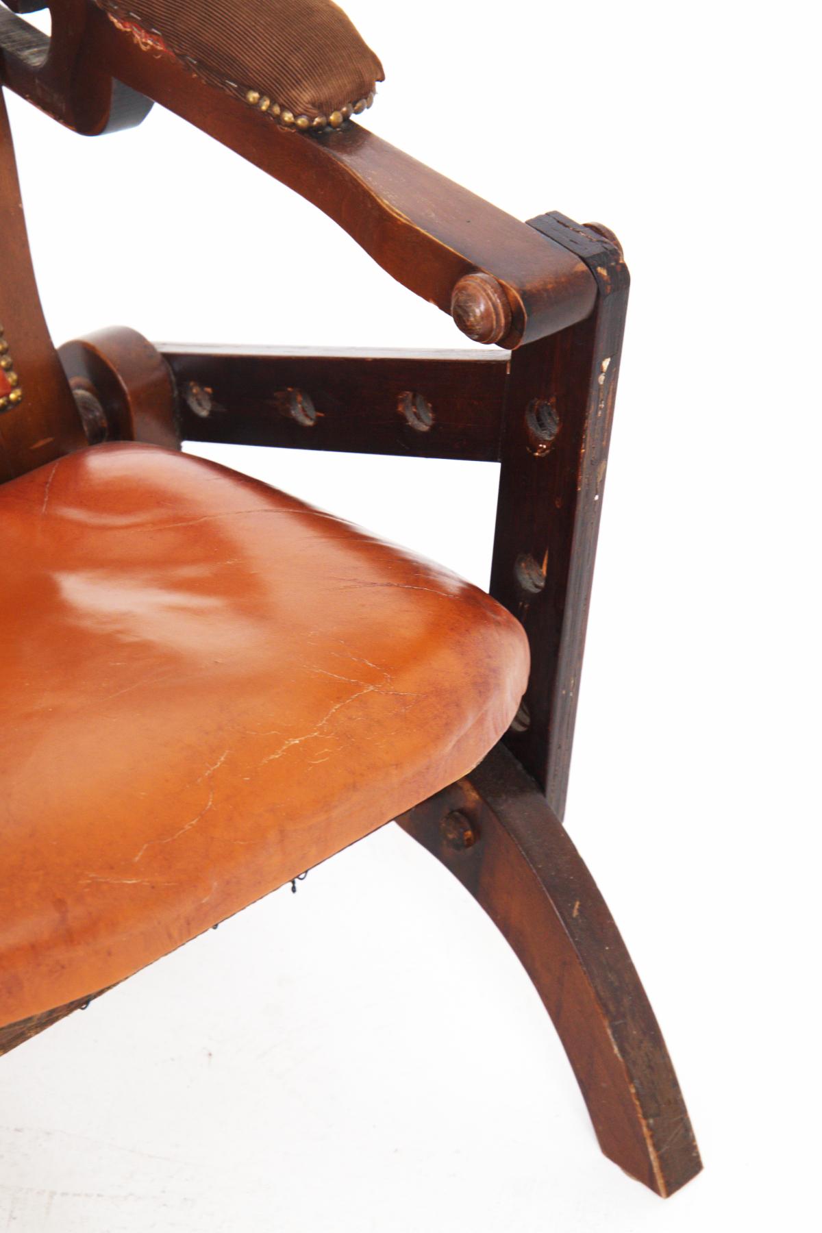 Italian Rustic Style Leather and Wood Armchair For Sale 2