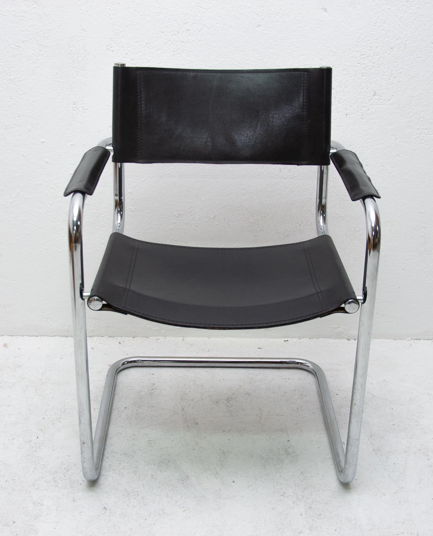 Italian S34 Leather and Chrome Cantilever Chairs by Mart Stam, 1980s In Good Condition In Prague 8, CZ