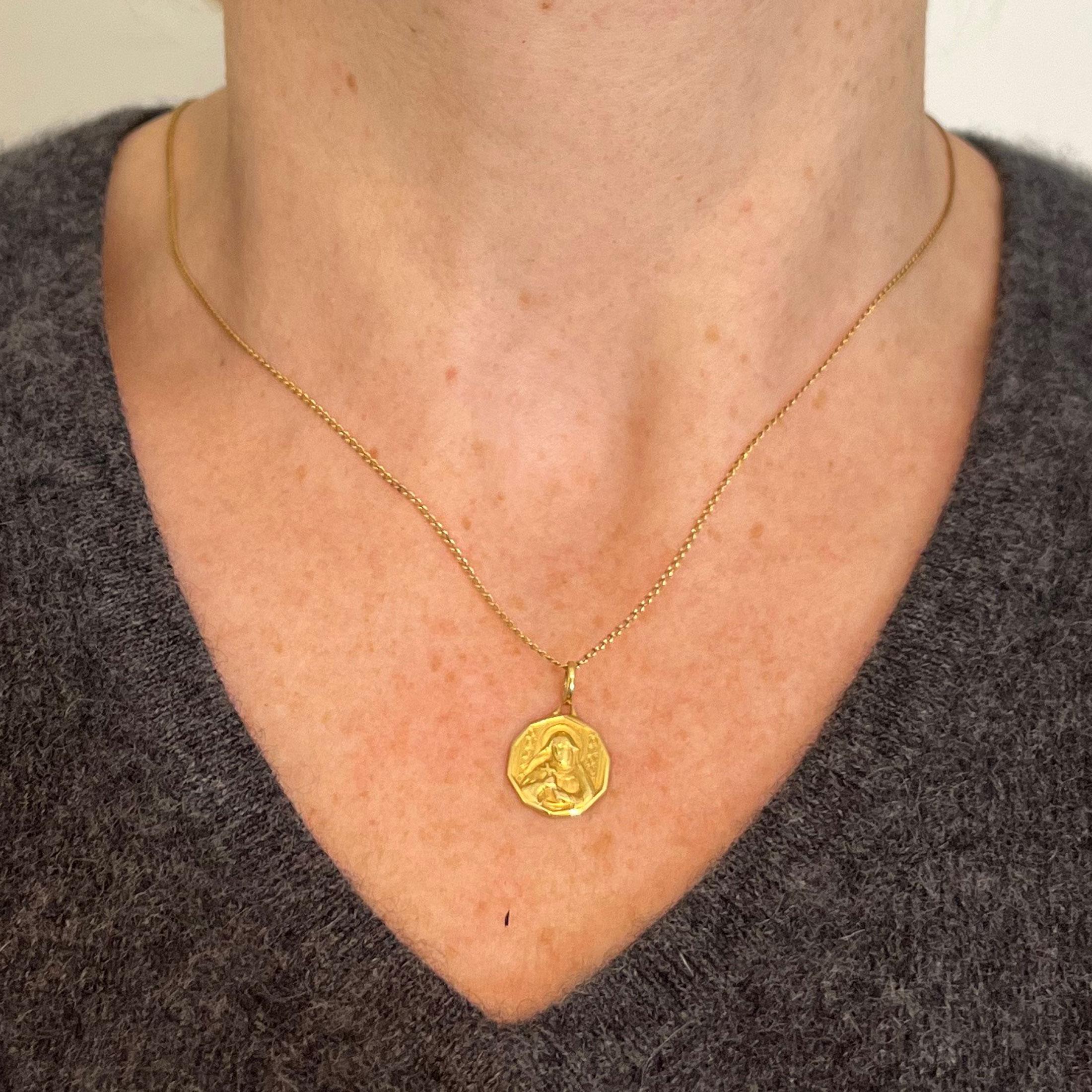 Women's Italian Saint Therese 18K Yellow Gold Charm Medal Pendant For Sale