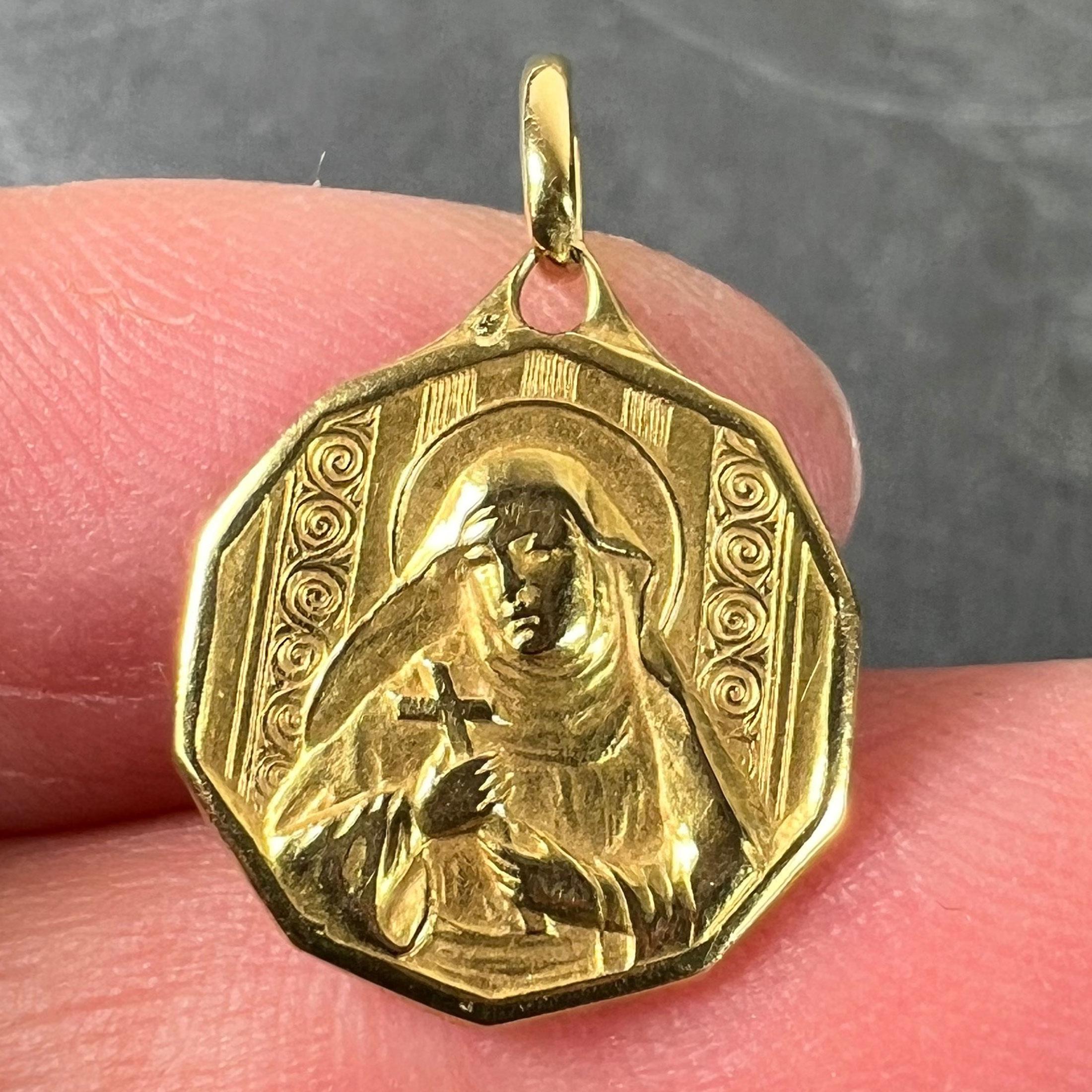 Italian Saint Therese 18K Yellow Gold Charm Medal Pendant For Sale 1