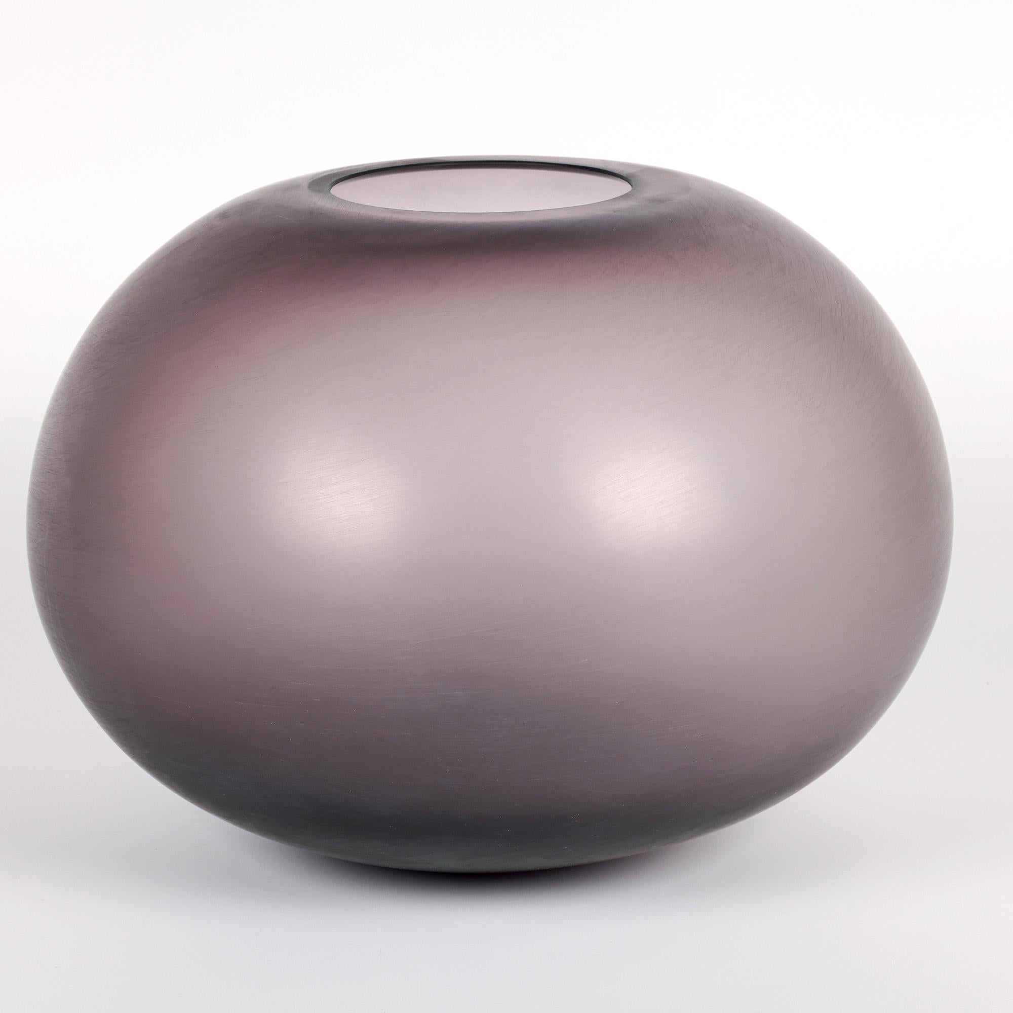 Italienische mundgeblasene Muranoglasvase aus Satin Corroso Aubergine im Angebot 8