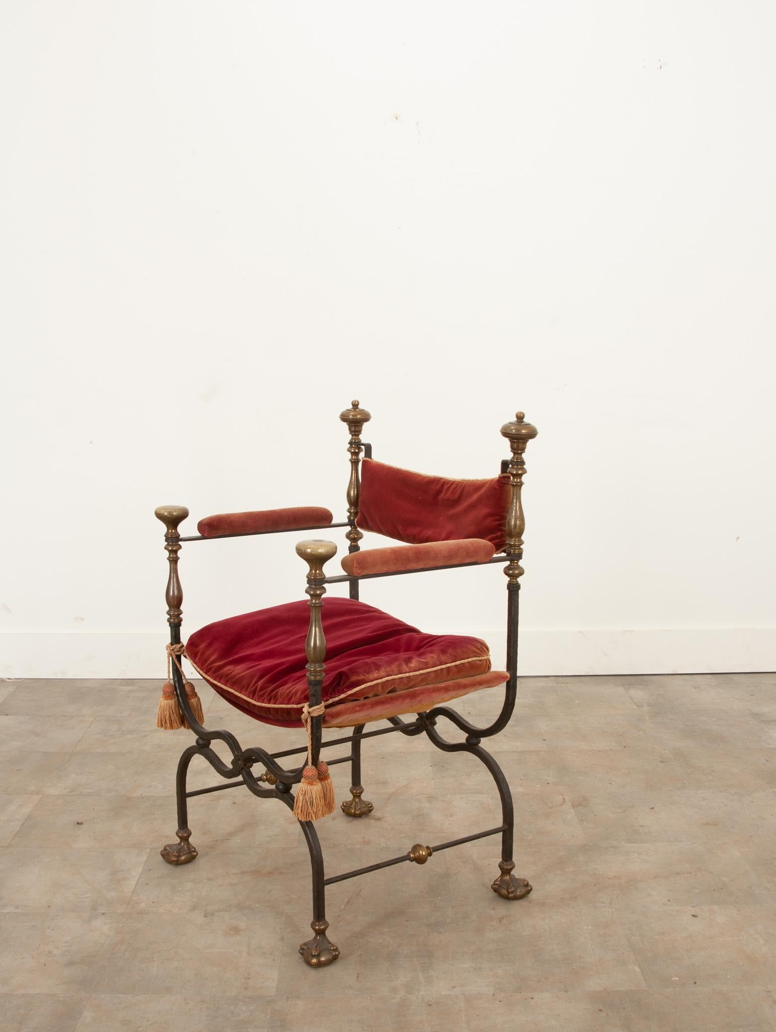 Italian Savonarole Chair in Red Velvet For Sale 3