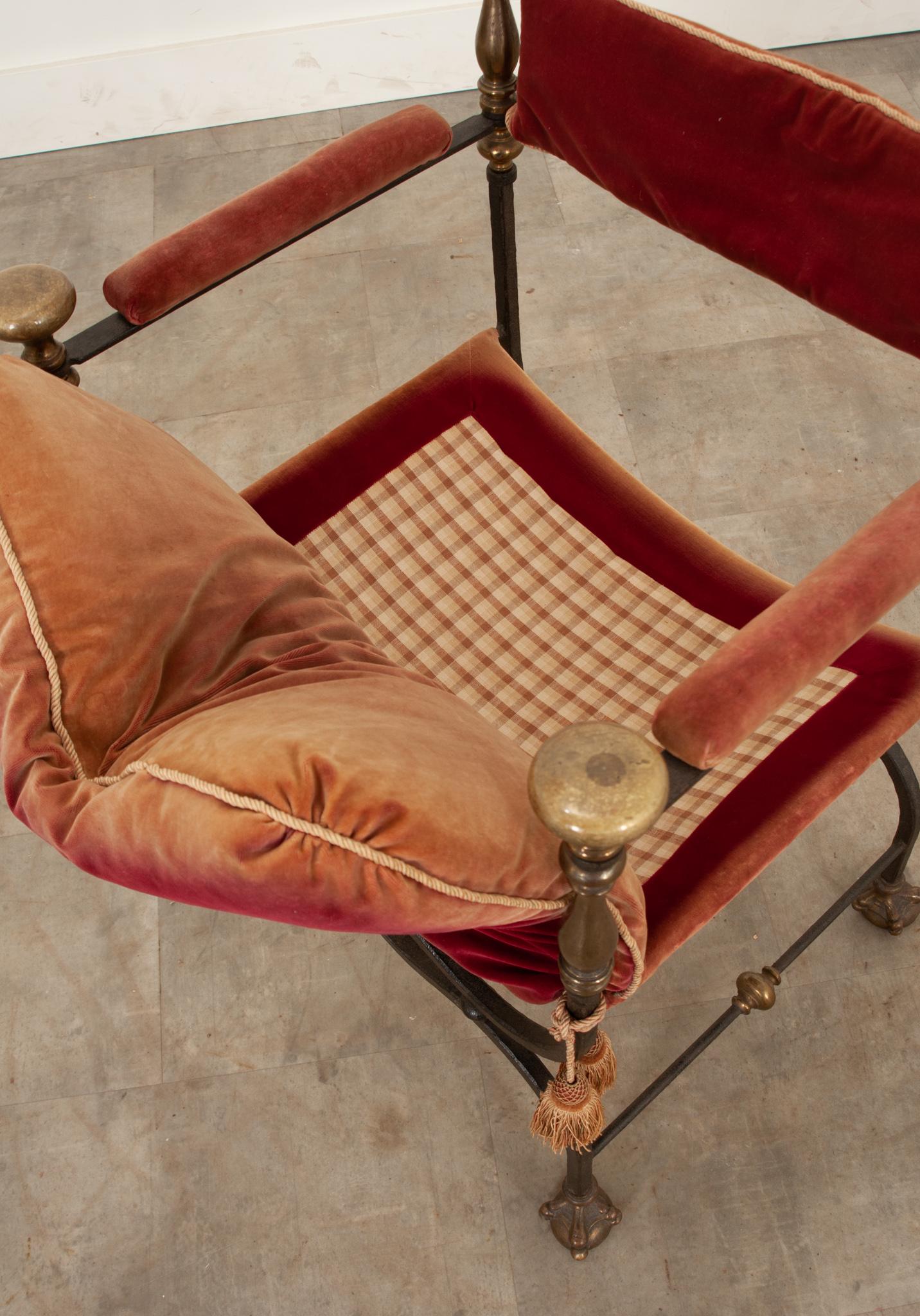 Italian Savonarole Chair in Red Velvet In Good Condition For Sale In Baton Rouge, LA