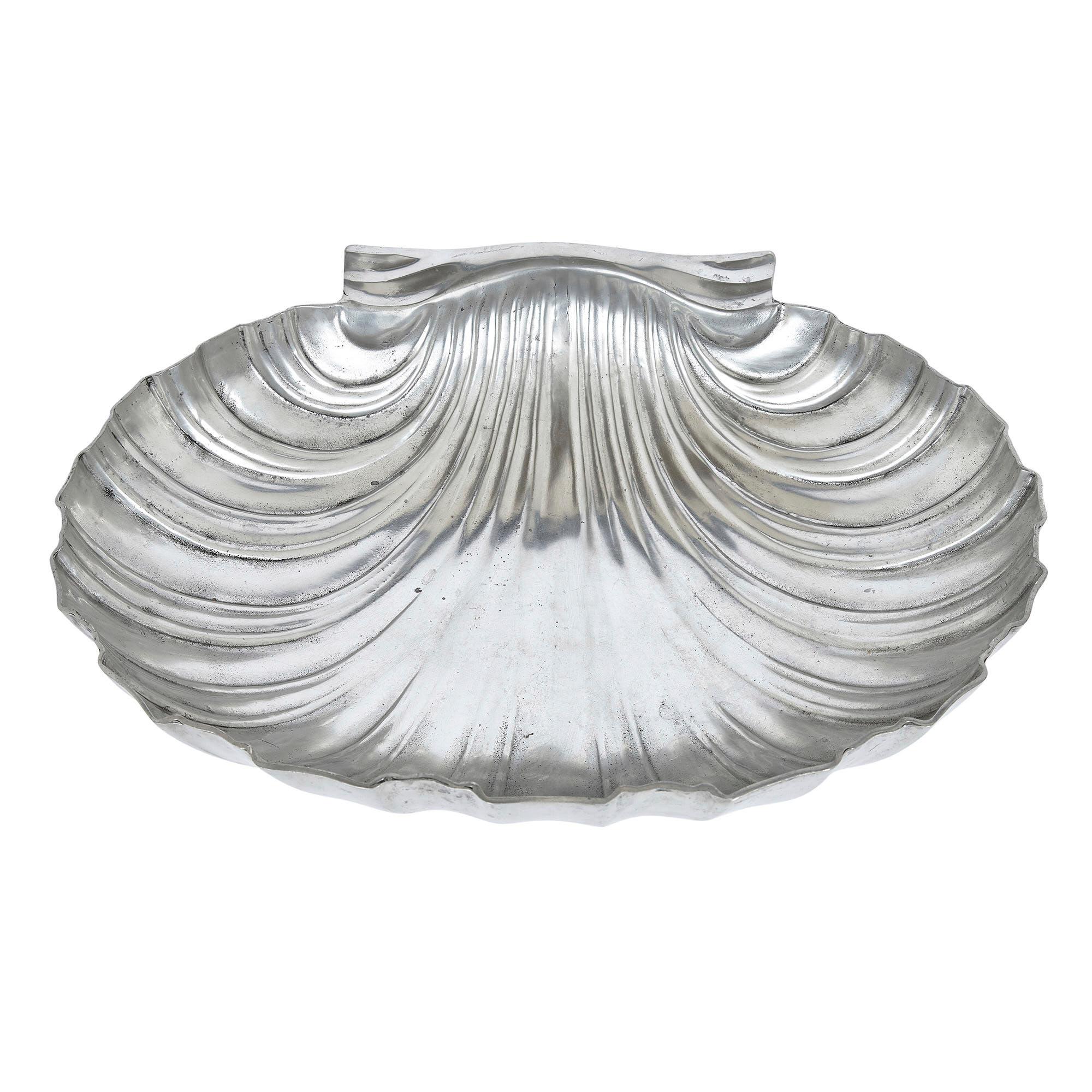 Italian Scallop-Shell Shaped Pewter Fruit Bowl In Good Condition For Sale In London, GB